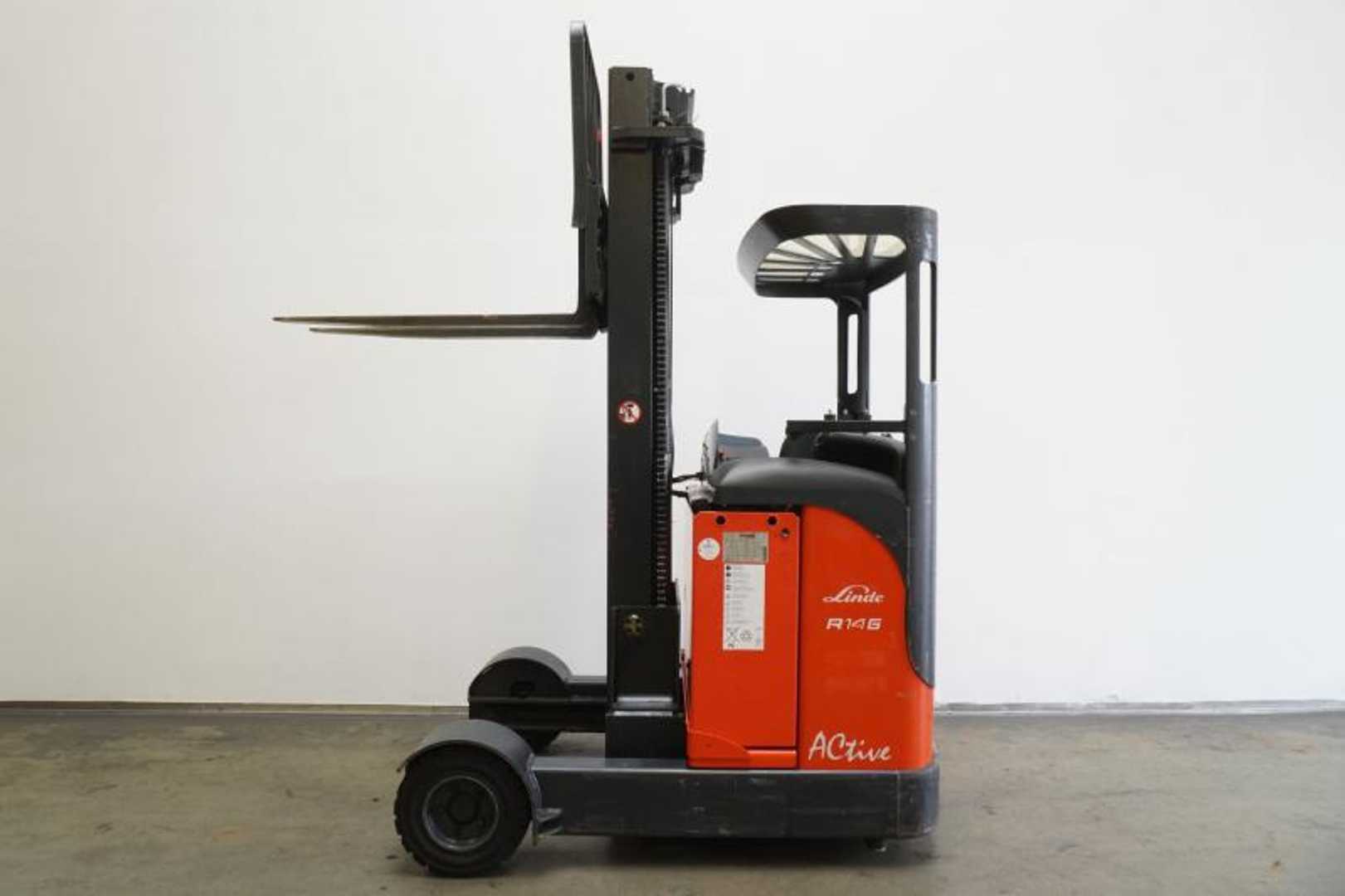 Used Forklift Linde R 14 G 115-12 Bīdmasta iekrāvējs (Image 4) Used Forklift Linde R 14 G 115-12 Bīdmasta iekrāvējs (Image 4)