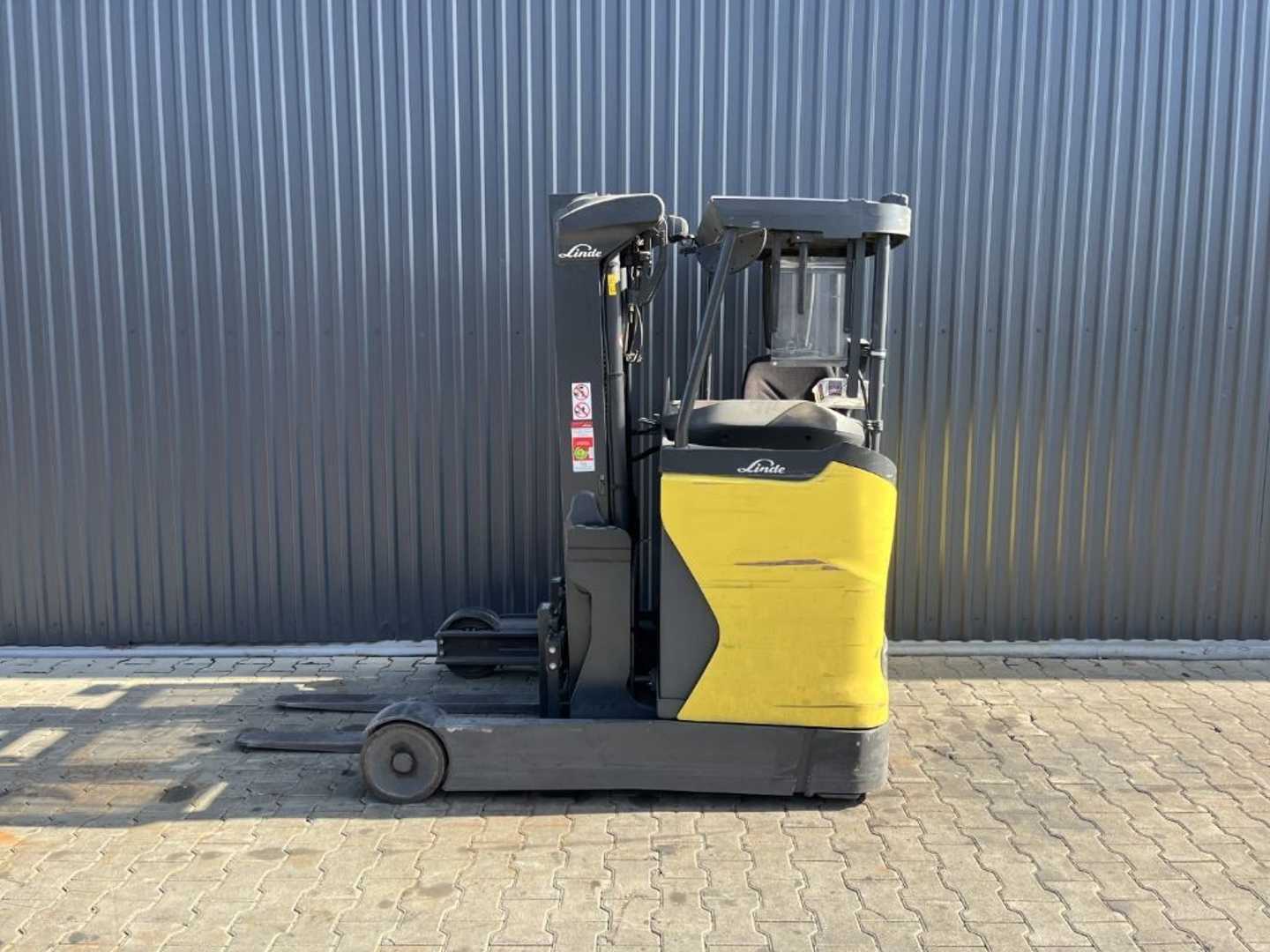 Used Forklift Linde R16B Bīdmasta iekrāvējs (Image 2) Used Forklift Linde R16B Bīdmasta iekrāvējs (Image 2)