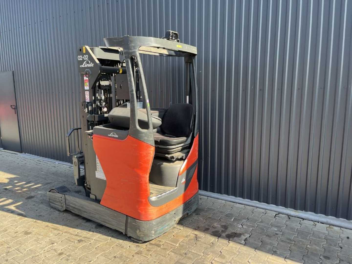 Used Forklift Linde R16N Bīdmasta iekrāvējs (Image 3) Used Forklift Linde R16N Bīdmasta iekrāvējs (Image 3)