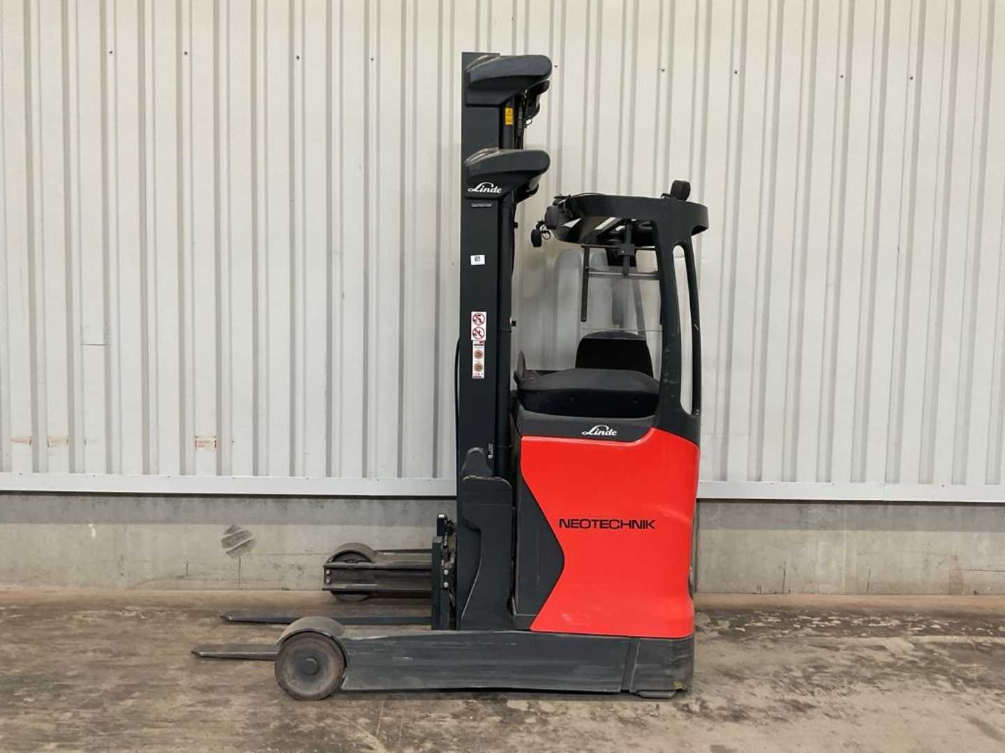 Used Forklift Linde R16B-01 BR1120 Bīdmasta iekrāvējs (Image 1) Used Forklift Linde R16B-01 BR1120 Bīdmasta iekrāvējs (Image 1)
