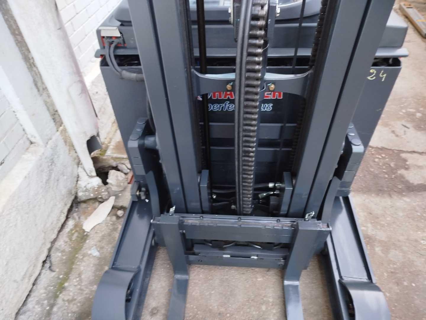 Used Forklift Linde R12B Bīdmasta iekrāvējs (Image 6) Used Forklift Linde R12B Bīdmasta iekrāvējs (Image 6)
