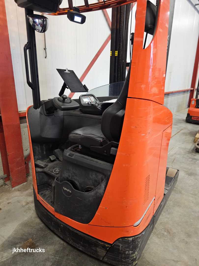 Used Forklift Toyota RRE140H Bīdmasta iekrāvējs (Image 3)