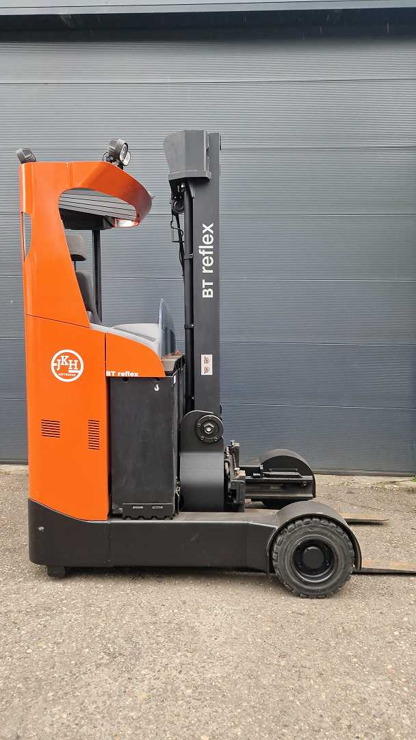 Used Forklift Toyota RRE160R Bīdmasta iekrāvējs (Image 1)