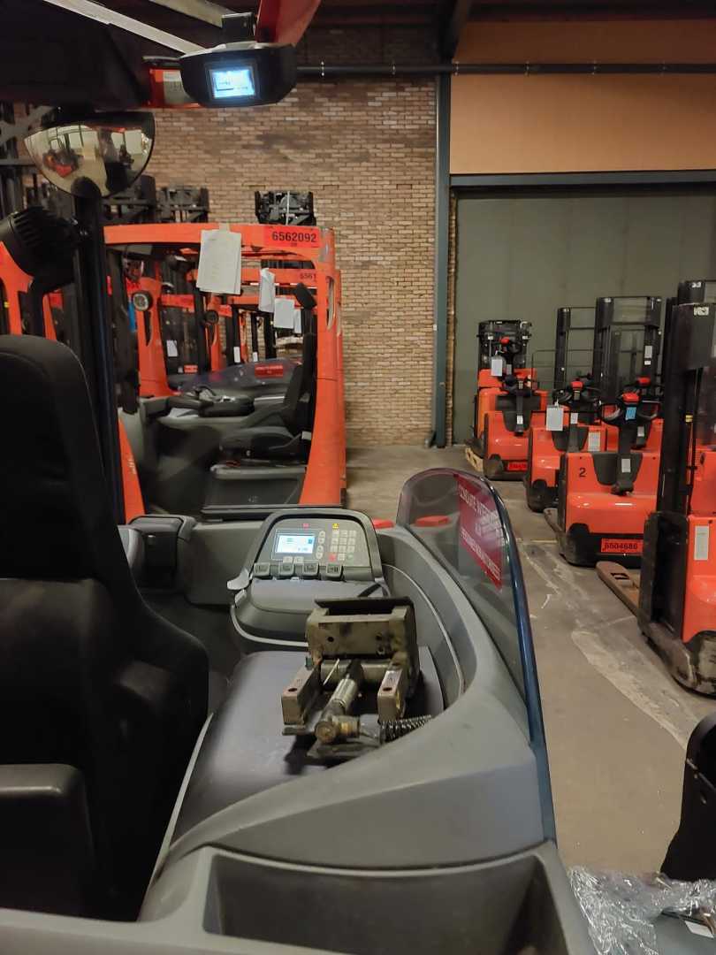 Used Forklift Toyota RRE160H Bīdmasta iekrāvējs (Image 3)