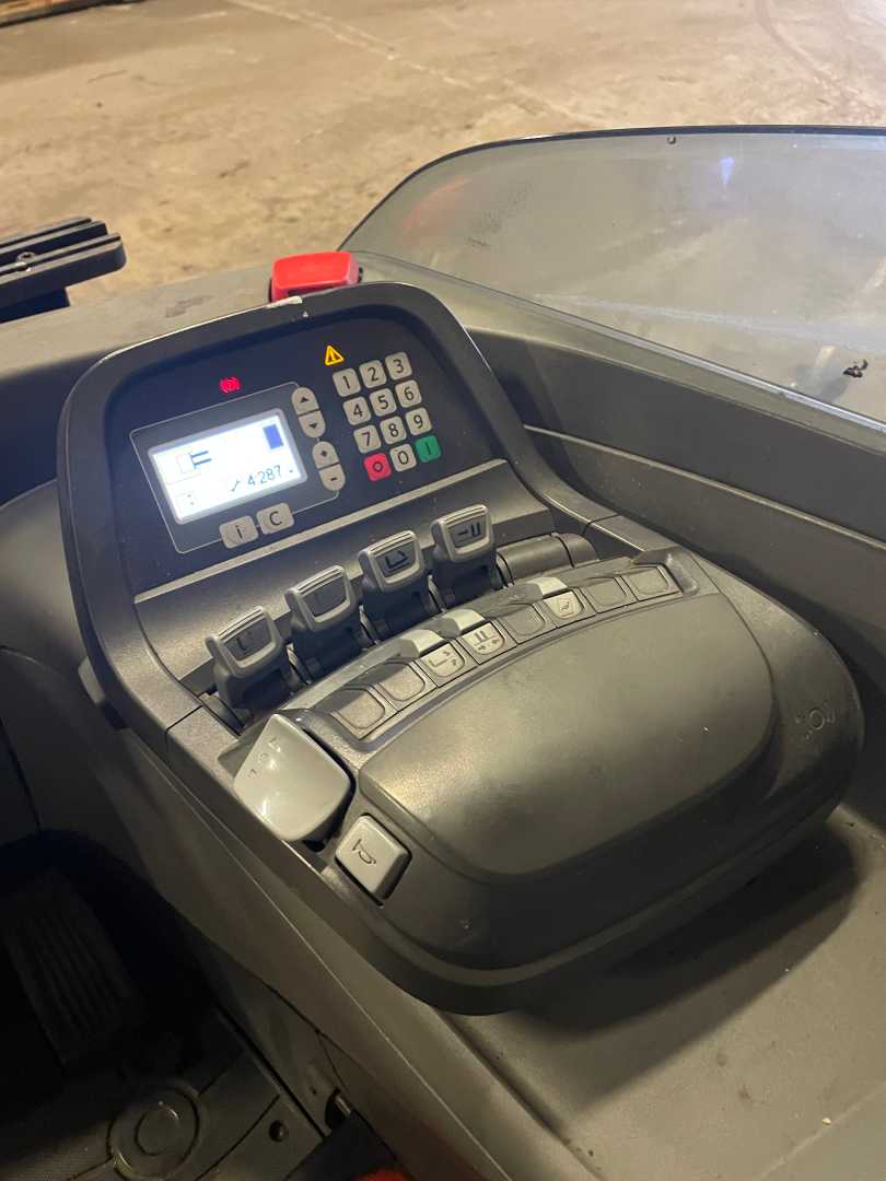 Used Forklift Toyota RRE160H Bīdmasta iekrāvējs (Image 3)