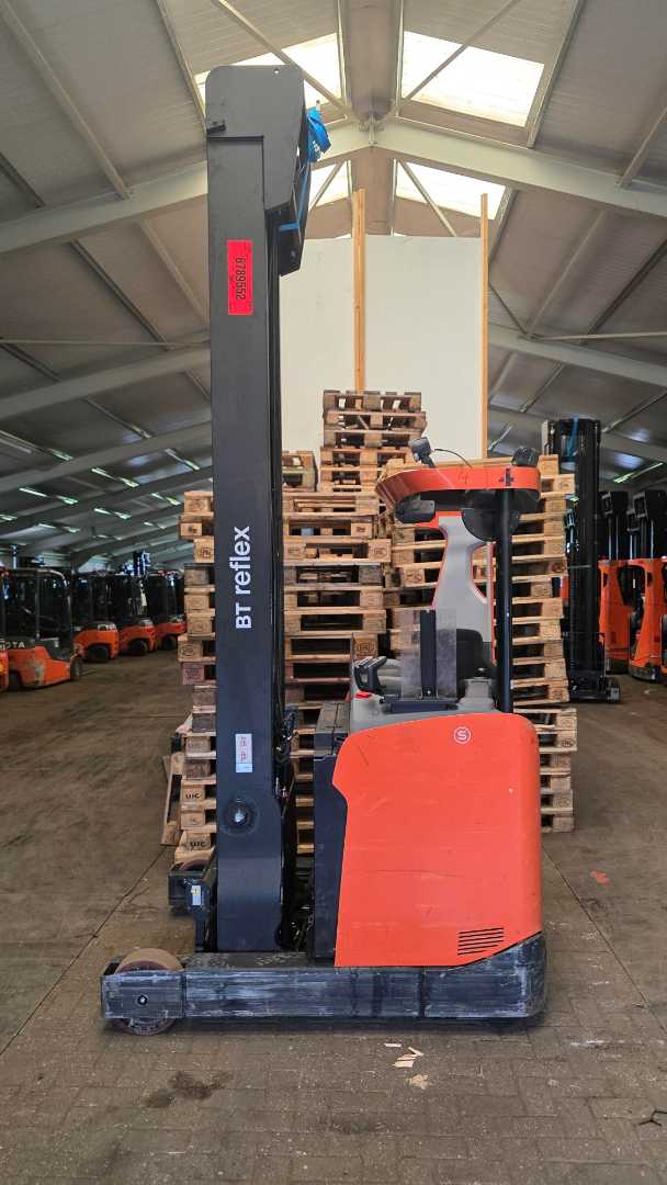 Used Forklift Toyota RRE160H Bīdmasta iekrāvējs (Image 1)