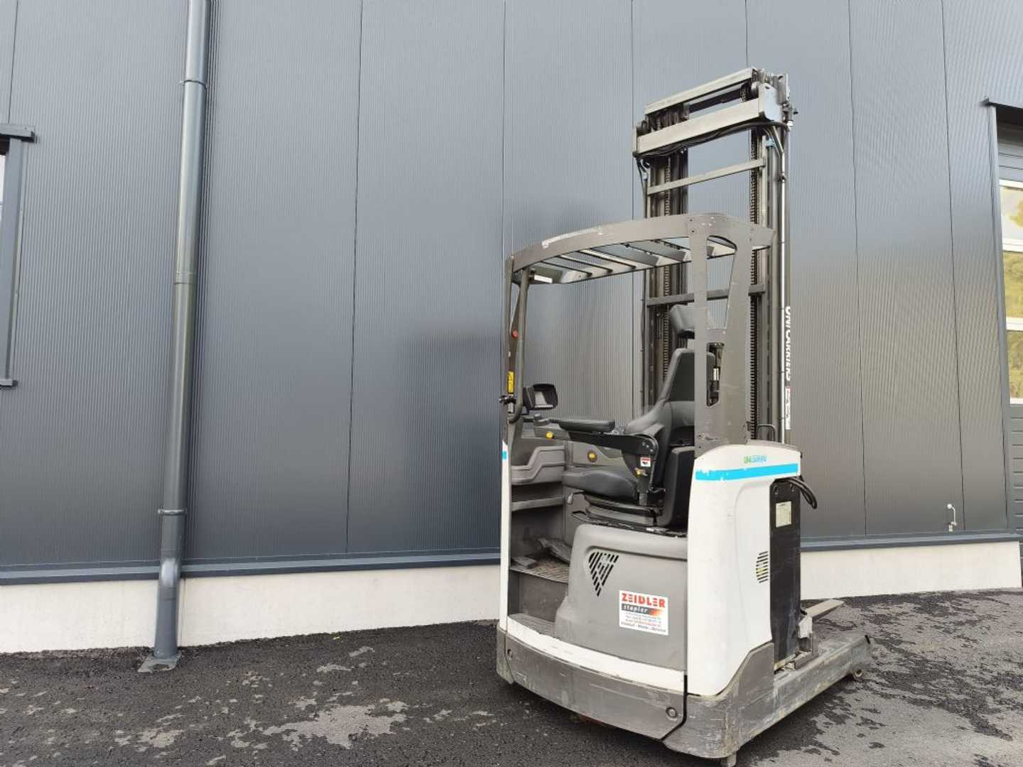 Used Forklift UniCarriers UMS160 Bīdmasta iekrāvējs (Image 5) Used Forklift UniCarriers UMS160 Bīdmasta iekrāvējs (Image 5)