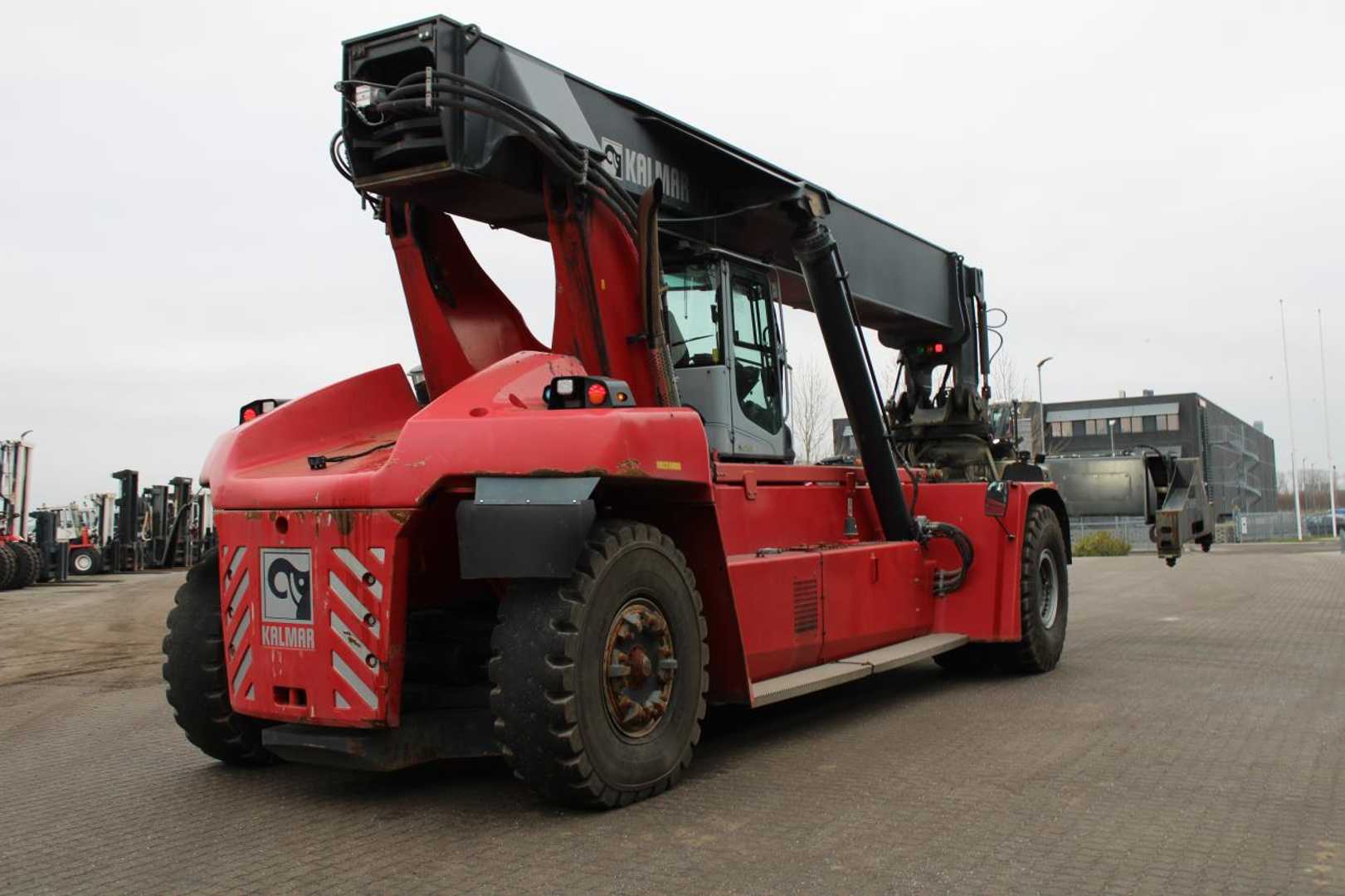 Used Forklift Kalmar DRG450-65S5 Greifera iekrāvējs (Image 3) Used Forklift Kalmar DRG450-65S5 Greifera iekrāvējs (Image 3)