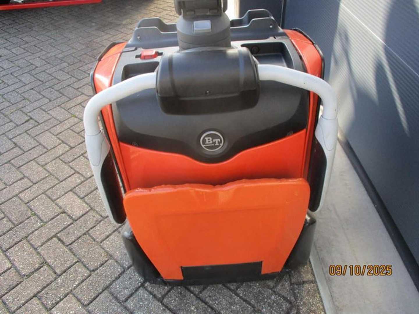 Used Forklift BT LPE 200 Gājēju krautņotāja vadītāja stāvplatforma (vai līdzbraucēja platforma) (Image 8) Used Forklift BT LPE 200 Gājēju krautņotāja vadītāja stāvplatforma (vai līdzbraucēja platforma) (Image 8)