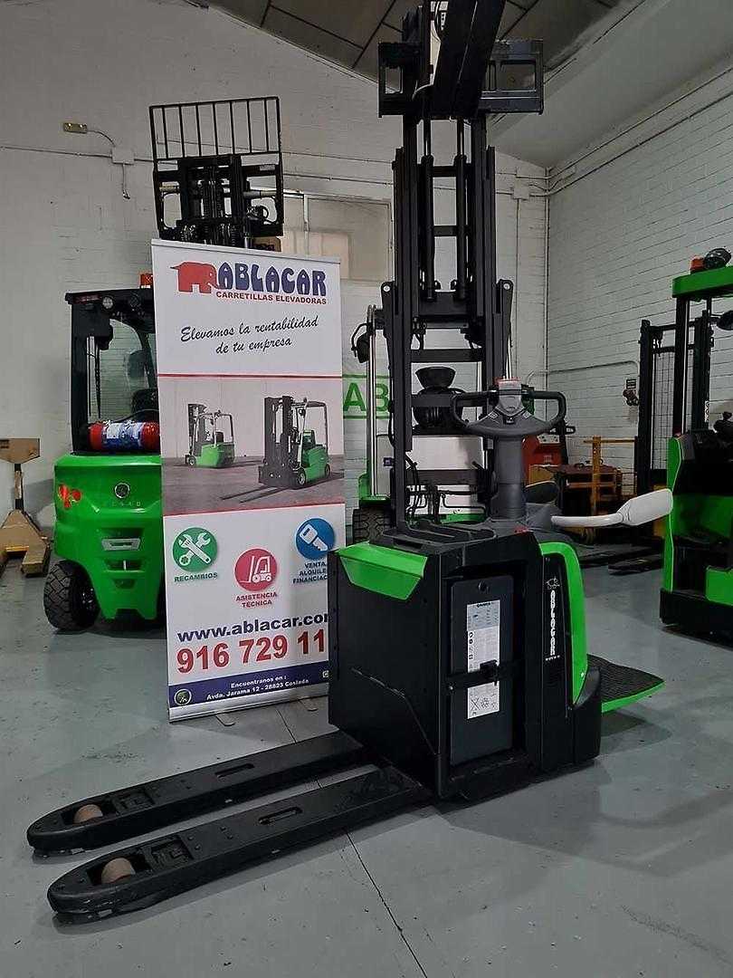 Used Forklift Cesab P320 Gājēju krautņotāja vadītāja stāvplatforma (vai līdzbraucēja platforma) (Image 1) Used Forklift Cesab P320 Gājēju krautņotāja vadītāja stāvplatforma (vai līdzbraucēja platforma) (Image 1)