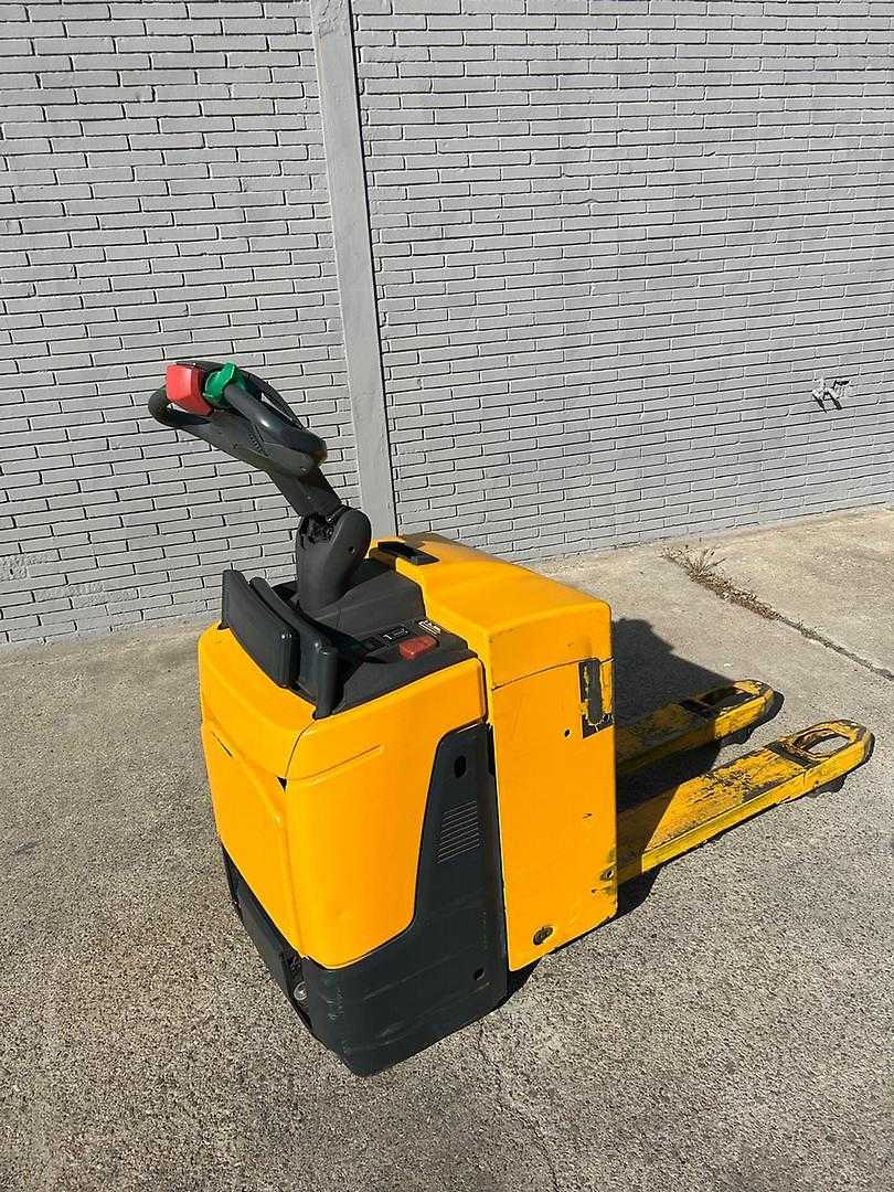 Used Forklift Jungheinrich ERE 120 Gājēju krautņotāja vadītāja stāvplatforma (vai līdzbraucēja platforma) (Image 2) Used Forklift Jungheinrich ERE 120 Gājēju krautņotāja vadītāja stāvplatforma (vai līdzbraucēja platforma) (Image 2)