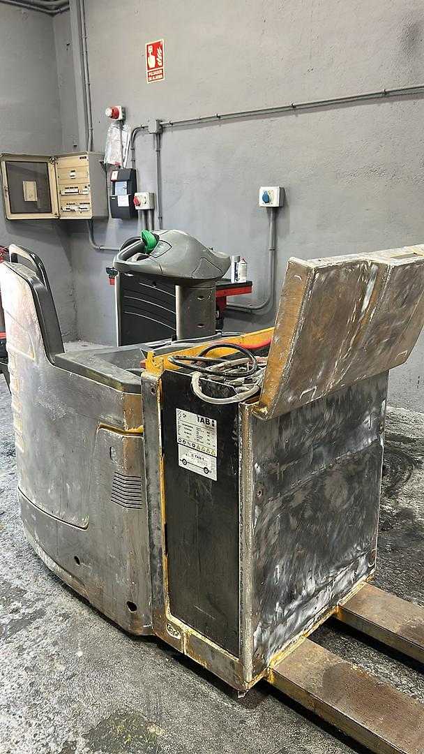 Used Forklift Jungheinrich ERE225 Gājēju krautņotāja vadītāja stāvplatforma (vai līdzbraucēja platforma) (Image 4) Used Forklift Jungheinrich ERE225 Gājēju krautņotāja vadītāja stāvplatforma (vai līdzbraucēja platforma) (Image 4)