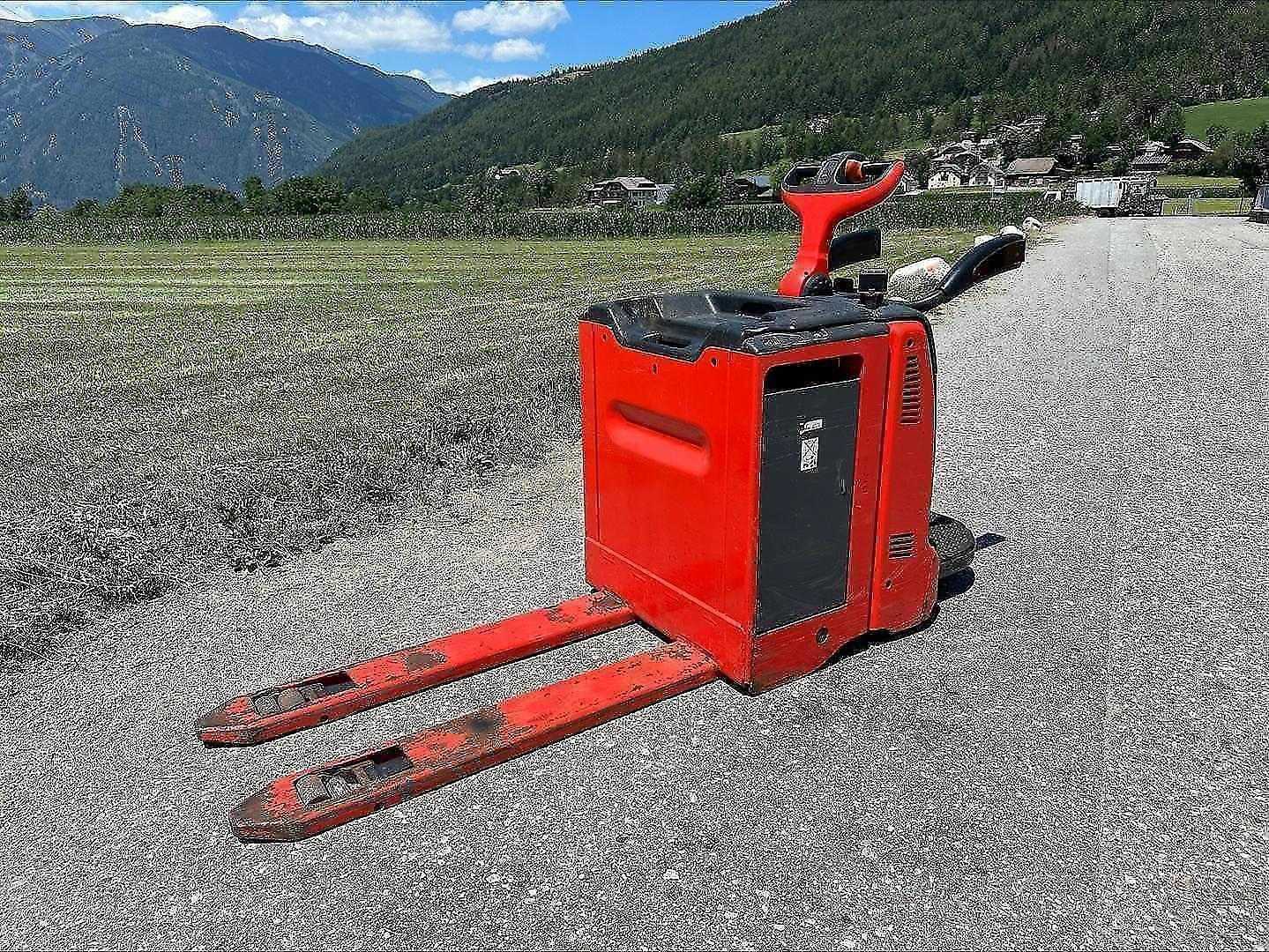 Used Forklift Linde T20AP Gājēju krautņotāja vadītāja stāvplatforma (vai līdzbraucēja platforma) (Image 4) Used Forklift Linde T20AP Gājēju krautņotāja vadītāja stāvplatforma (vai līdzbraucēja platforma) (Image 4)