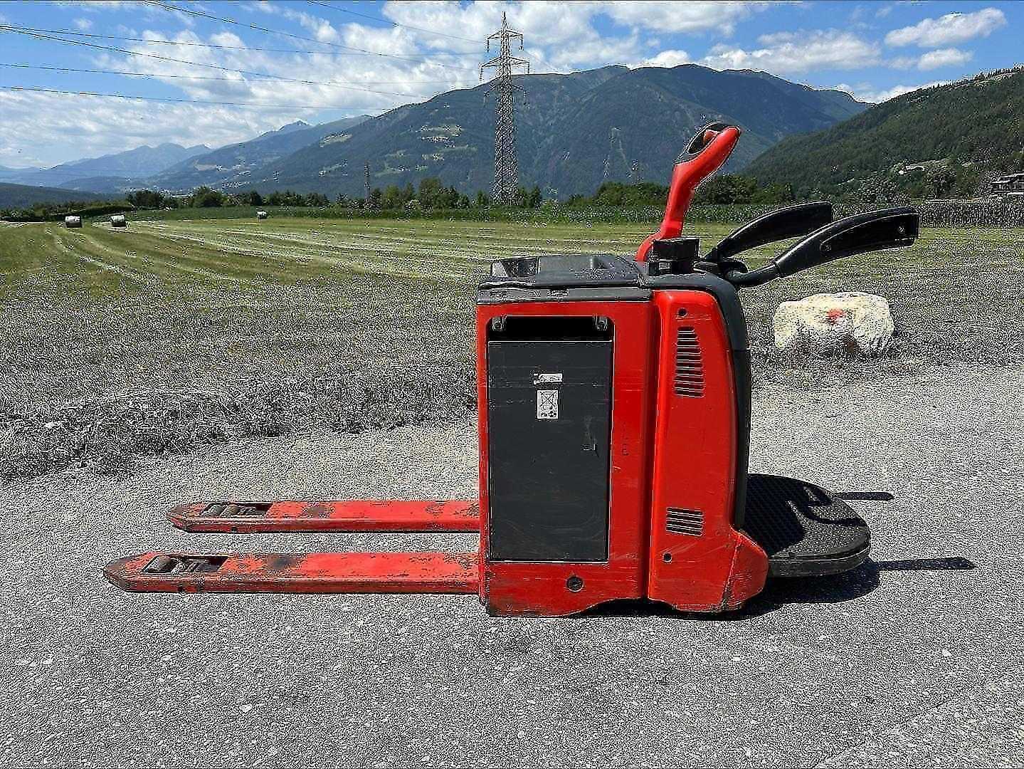 Used Forklift Linde T20AP Gājēju krautņotāja vadītāja stāvplatforma (vai līdzbraucēja platforma) (Image 5) Used Forklift Linde T20AP Gājēju krautņotāja vadītāja stāvplatforma (vai līdzbraucēja platforma) (Image 5)