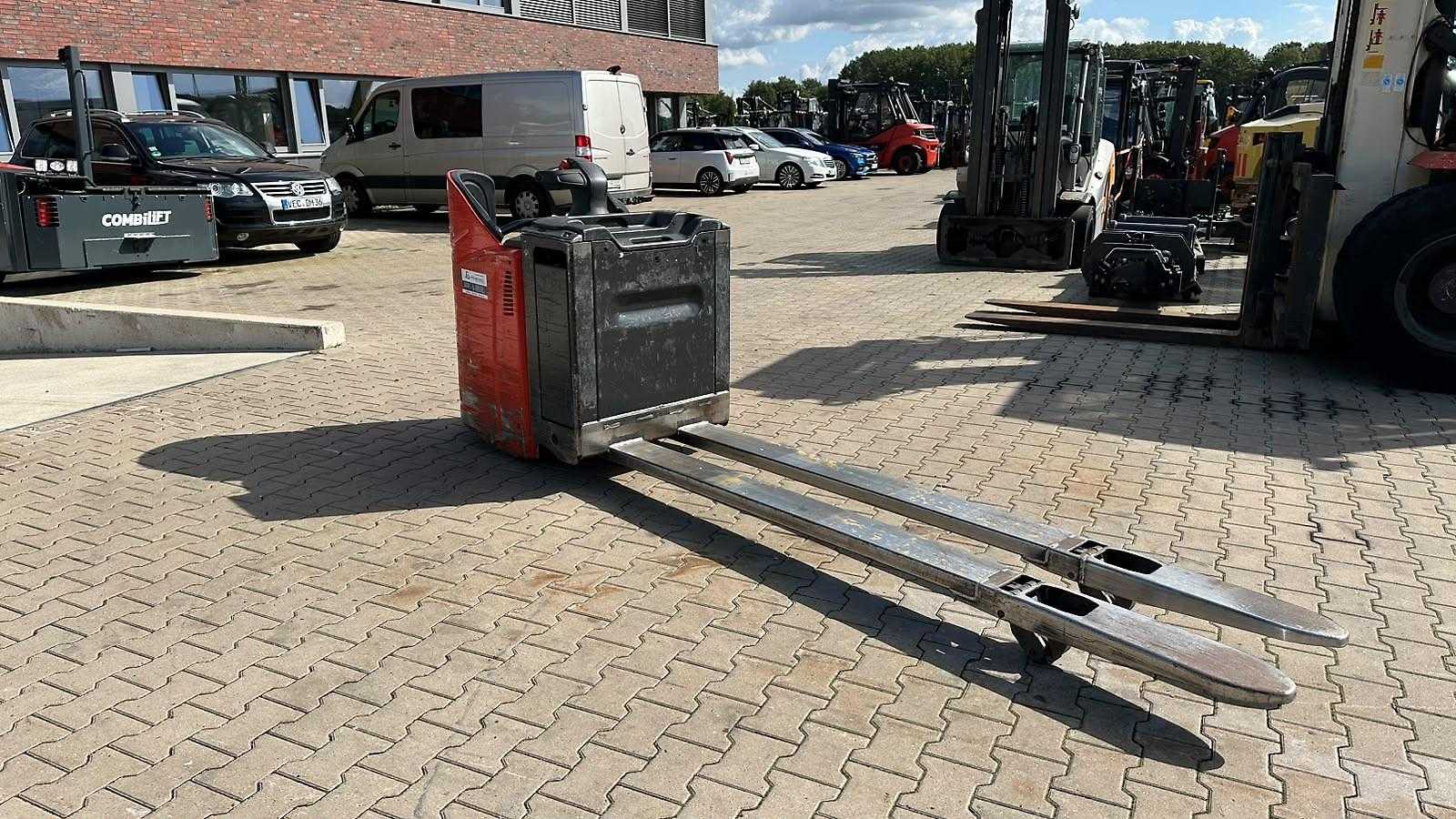Used Forklift Linde T 20 SP Gājēju krautņotāja vadītāja stāvplatforma (vai līdzbraucēja platforma) (Image 3) Used Forklift Linde T 20 SP Gājēju krautņotāja vadītāja stāvplatforma (vai līdzbraucēja platforma) (Image 3)