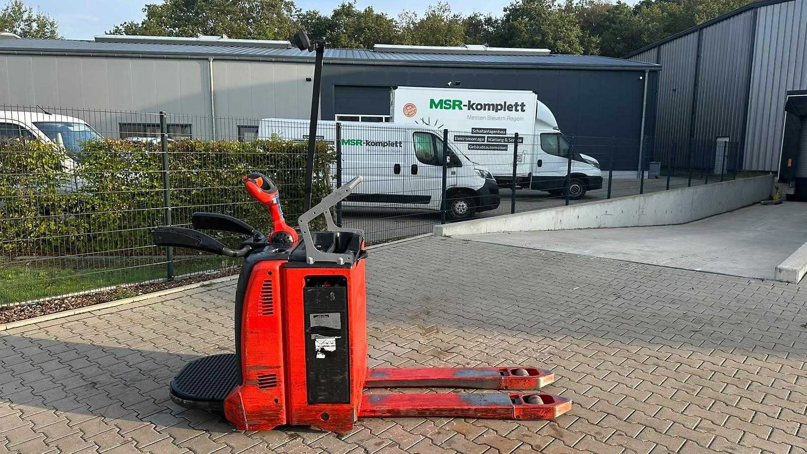 Used Forklift Linde T 20  AP Gājēju krautņotāja vadītāja stāvplatforma (vai līdzbraucēja platforma) (Image 7)