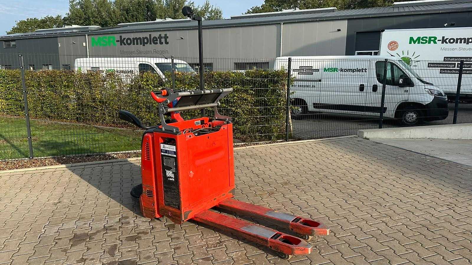 Used Forklift Linde T 20 AP Gājēju krautņotāja vadītāja stāvplatforma (vai līdzbraucēja platforma) (Image 5) Used Forklift Linde T 20 AP Gājēju krautņotāja vadītāja stāvplatforma (vai līdzbraucēja platforma) (Image 5)