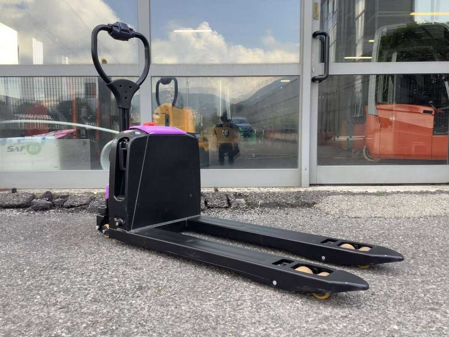 Used Forklift AntOn PTL 1.5 Gājēju krautņotājs ar dīseli (Image 2) Used Forklift AntOn PTL 1.5 Gājēju krautņotājs ar dīseli (Image 2)