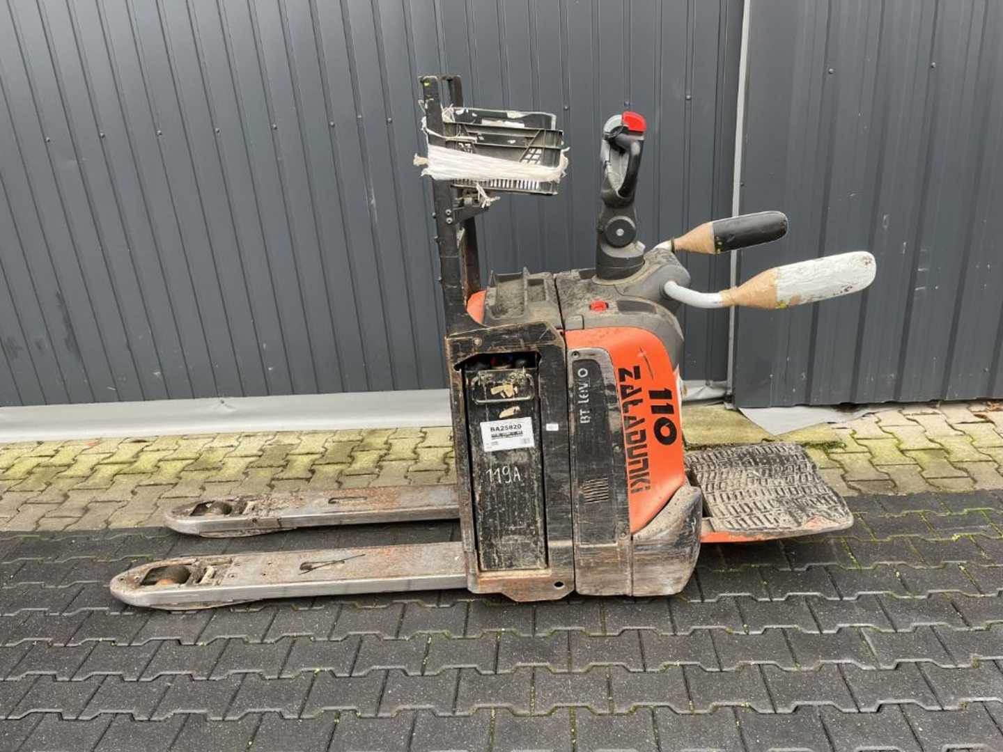 Used Forklift BT LPE200 Gājēju krautņotājs ar dīseli (Image 2) Used Forklift BT LPE200 Gājēju krautņotājs ar dīseli (Image 2)