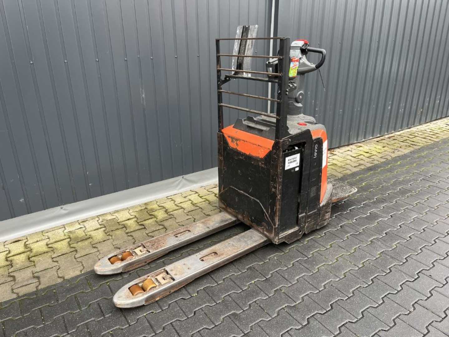 Used Forklift BT LPE200 Gājēju krautņotājs ar dīseli (Image 1)
