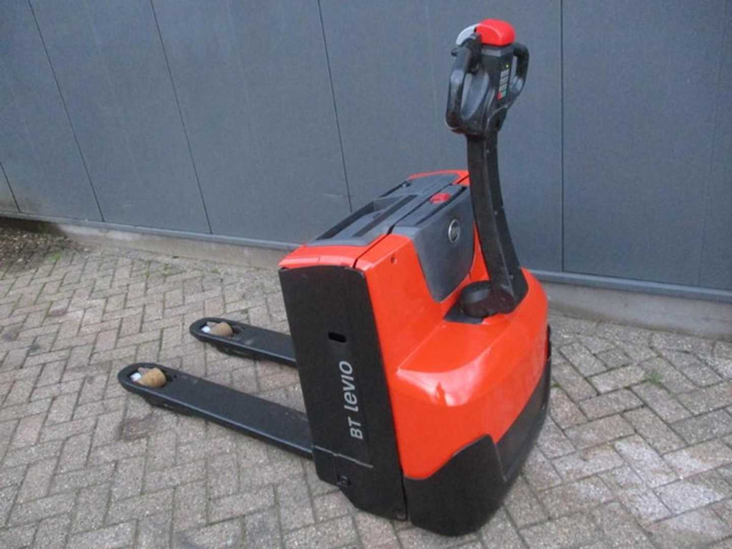 Used Forklift BT LWE160 Gājēju krautņotājs ar dīseli (Image 3) Used Forklift BT LWE160 Gājēju krautņotājs ar dīseli (Image 3)