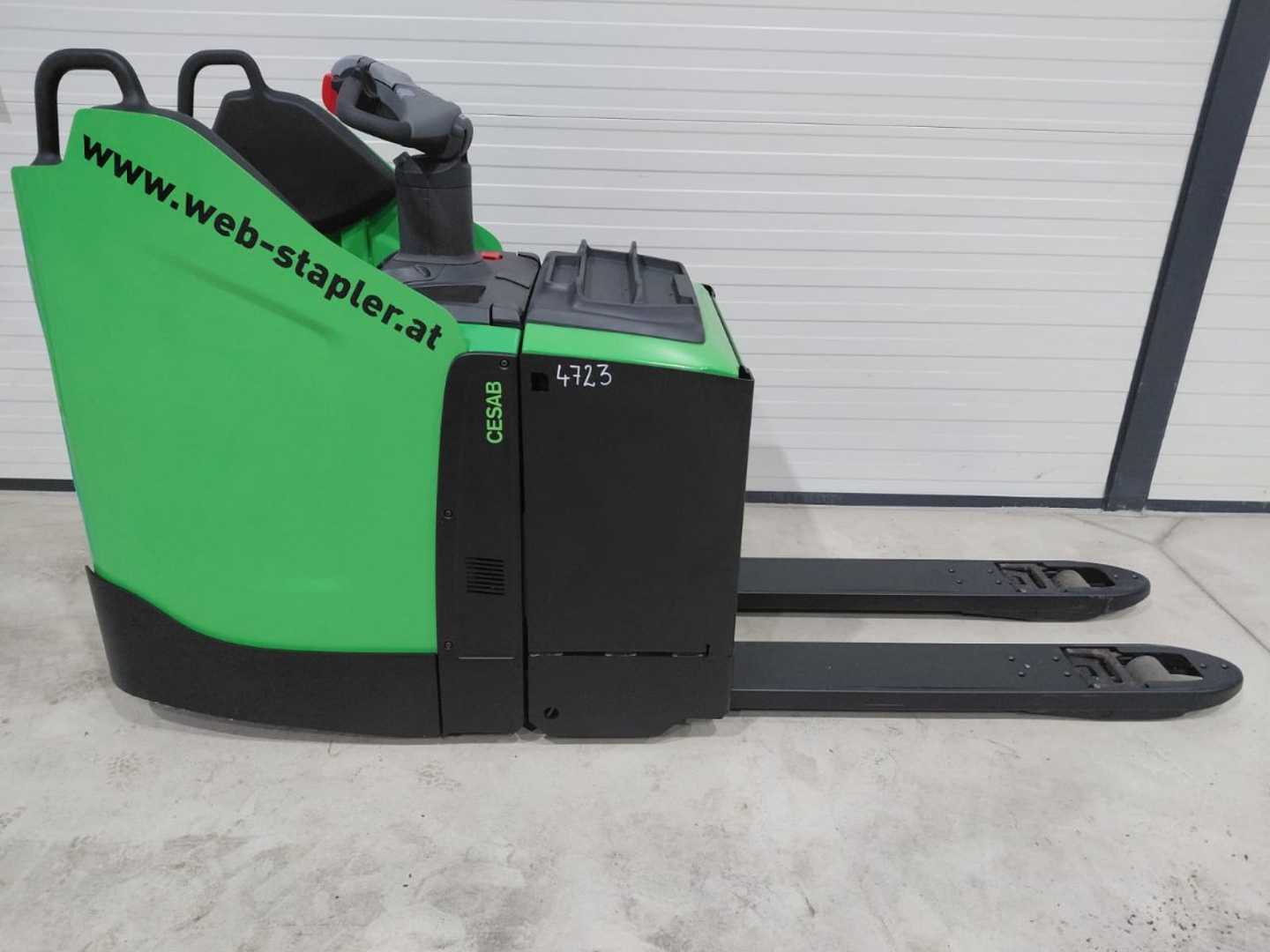 Used Forklift Cesab P322 Gājēju krautņotājs ar dīseli (Image 3) Used Forklift Cesab P322 Gājēju krautņotājs ar dīseli (Image 3)