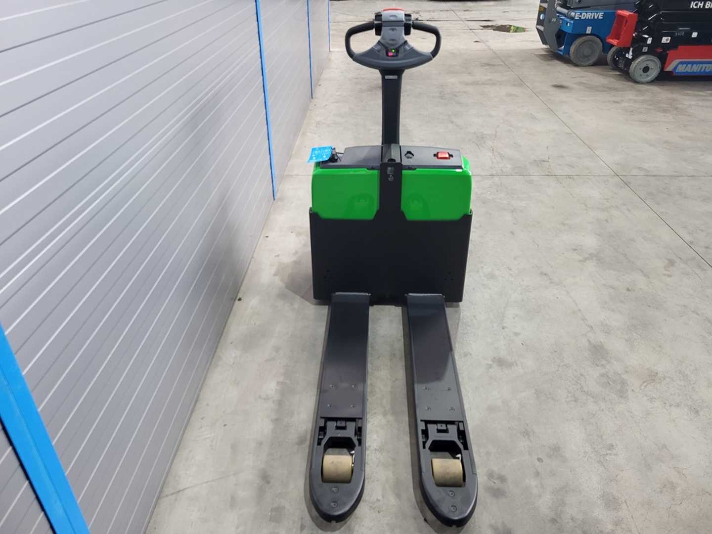 Used Forklift Cesab P216i Gājēju krautņotājs ar dīseli (Image 4) Used Forklift Cesab P216i Gājēju krautņotājs ar dīseli (Image 4)