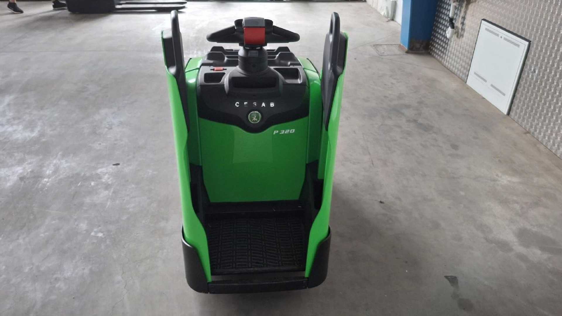 Used Forklift Cesab P320 Gājēju krautņotājs ar dīseli (Image 2) Used Forklift Cesab P320 Gājēju krautņotājs ar dīseli (Image 2)