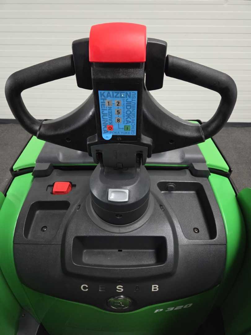 Used Forklift Cesab P320 Gājēju krautņotājs ar dīseli (Image 10) Used Forklift Cesab P320 Gājēju krautņotājs ar dīseli (Image 10)