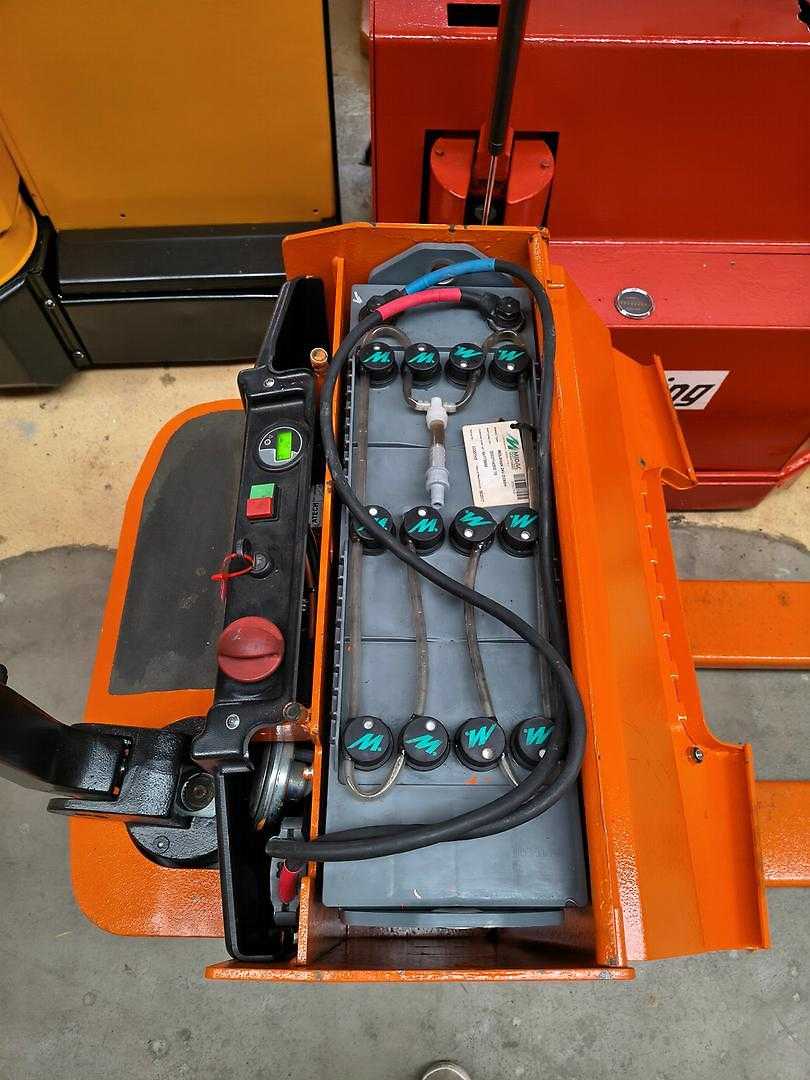 Used Forklift Doosan LEDH18 Gājēju krautņotājs ar dīseli (Image 2) Used Forklift Doosan LEDH18 Gājēju krautņotājs ar dīseli (Image 2)