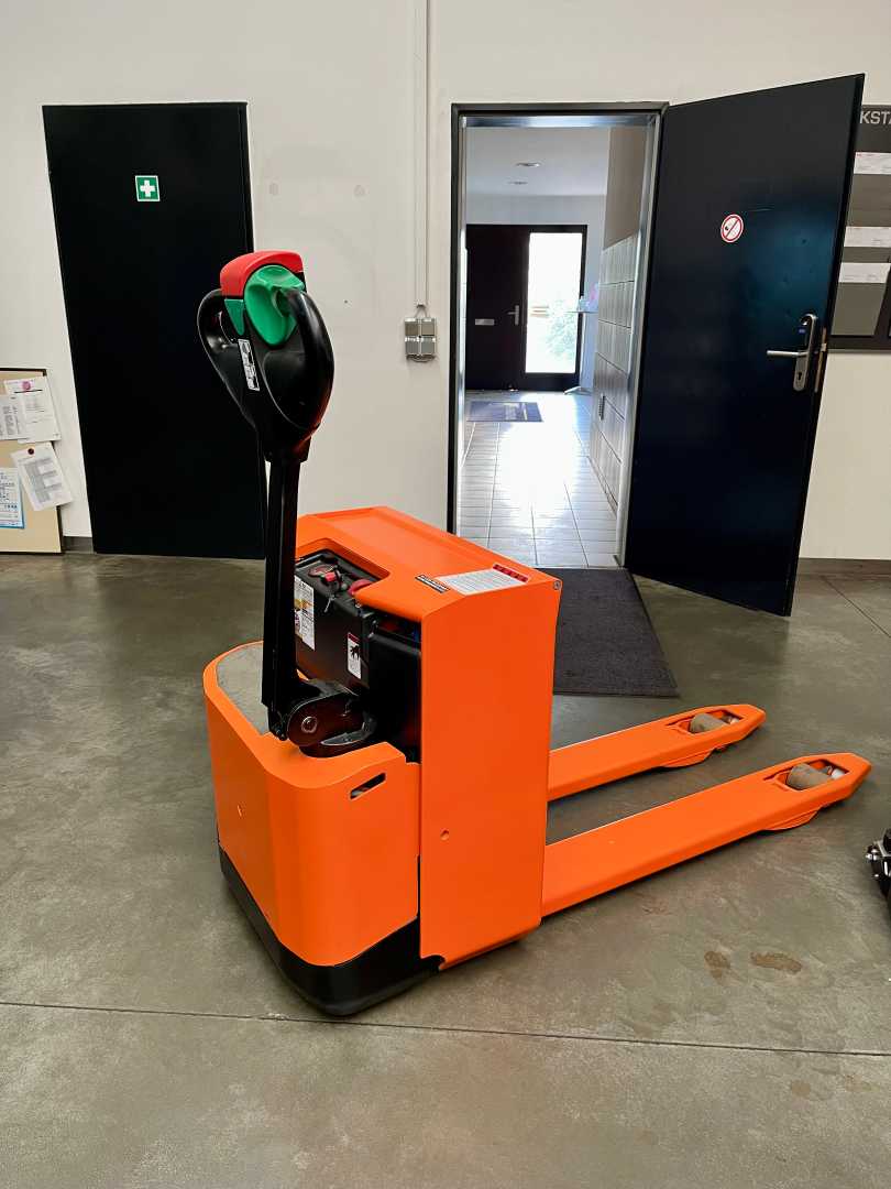 Used Forklift Doosan LEDH 18 Gājēju krautņotājs ar dīseli (Image 3) Used Forklift Doosan LEDH 18 Gājēju krautņotājs ar dīseli (Image 3)