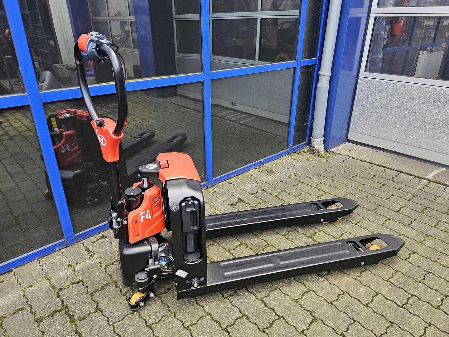 Used Forklift EP F4 Gājēju krautņotājs ar dīseli (Image 3) Used Forklift EP F4 Gājēju krautņotājs ar dīseli (Image 3)