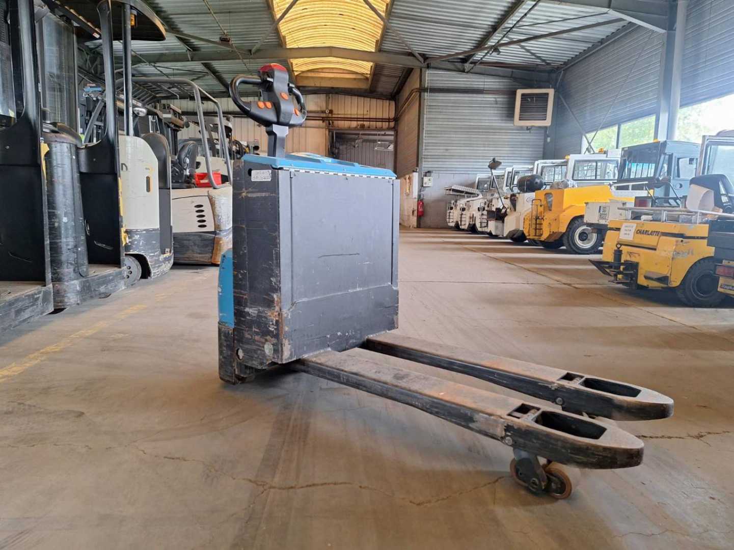Used Forklift Heli CBD20-150 Gājēju krautņotājs ar dīseli (Image 5) Used Forklift Heli CBD20-150 Gājēju krautņotājs ar dīseli (Image 5)