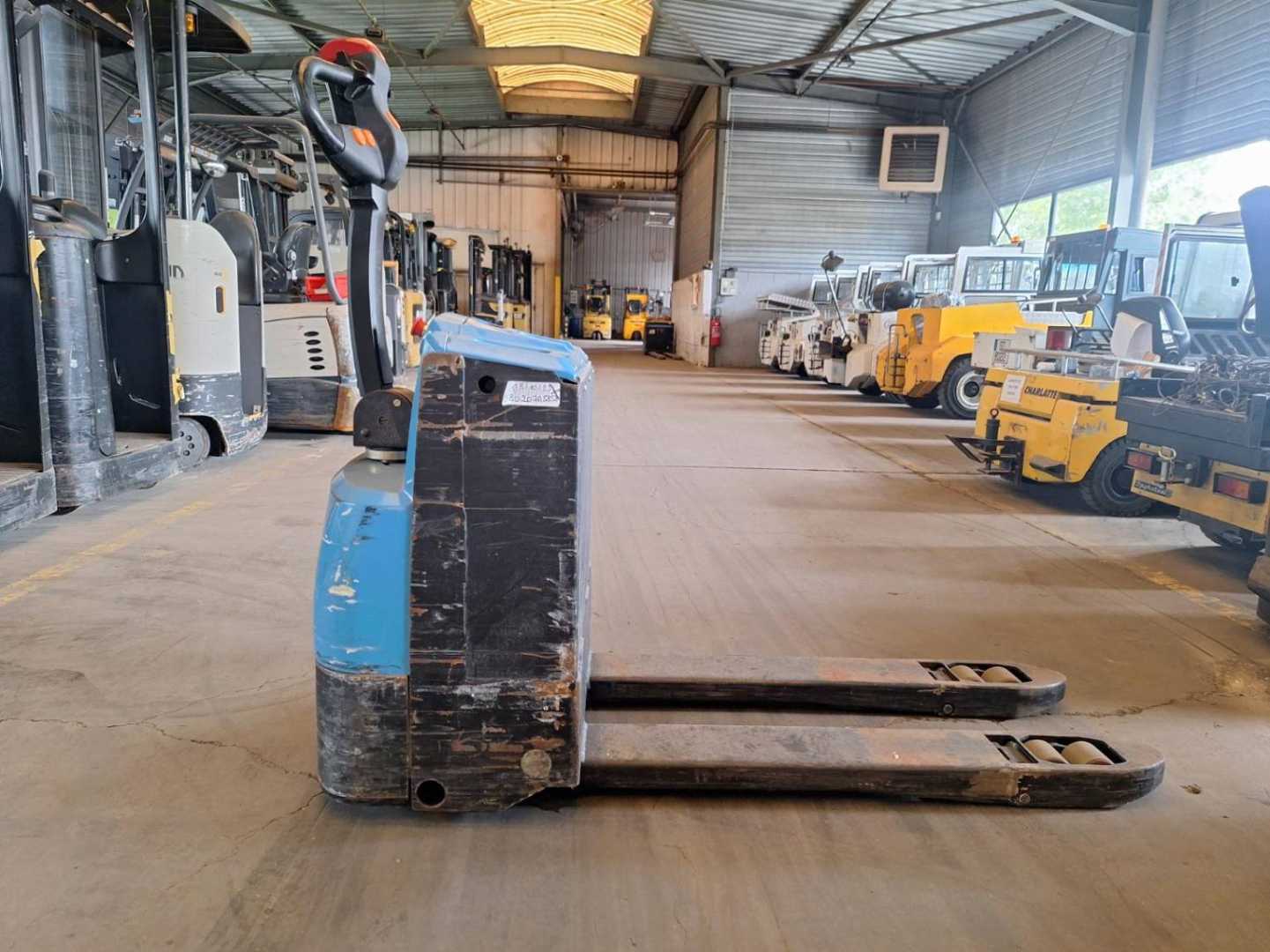 Used Forklift Heli CBD20-150 Gājēju krautņotājs ar dīseli (Image 20) Used Forklift Heli CBD20-150 Gājēju krautņotājs ar dīseli (Image 20)
