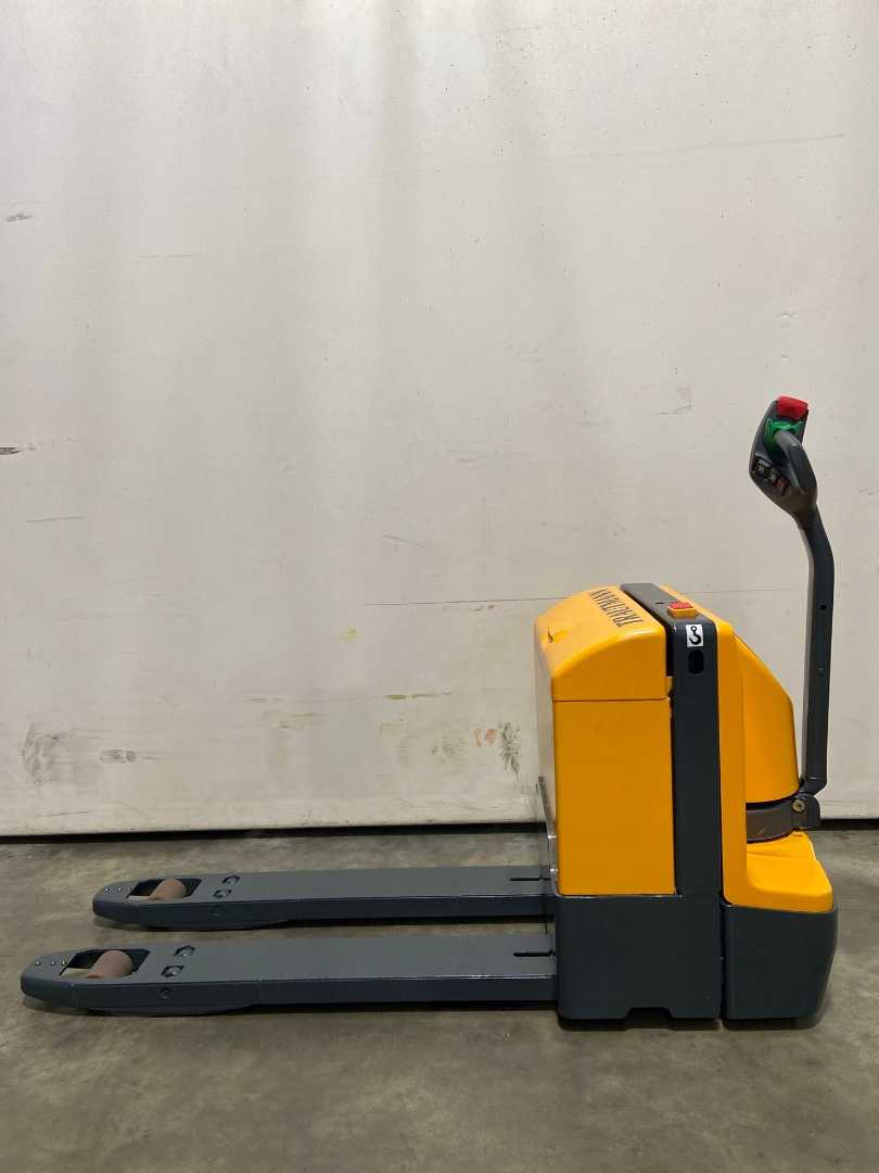 Used Forklift Jungheinrich EJE220 Gājēju krautņotājs ar dīseli (Image 15) Used Forklift Jungheinrich EJE220 Gājēju krautņotājs ar dīseli (Image 15)