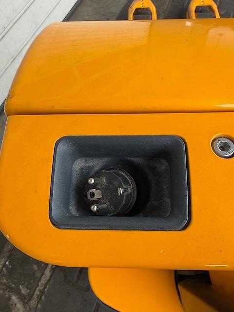 Used Forklift Jungheinrich EJE116 Gājēju krautņotājs ar dīseli (Image 6) Used Forklift Jungheinrich EJE116 Gājēju krautņotājs ar dīseli (Image 6)