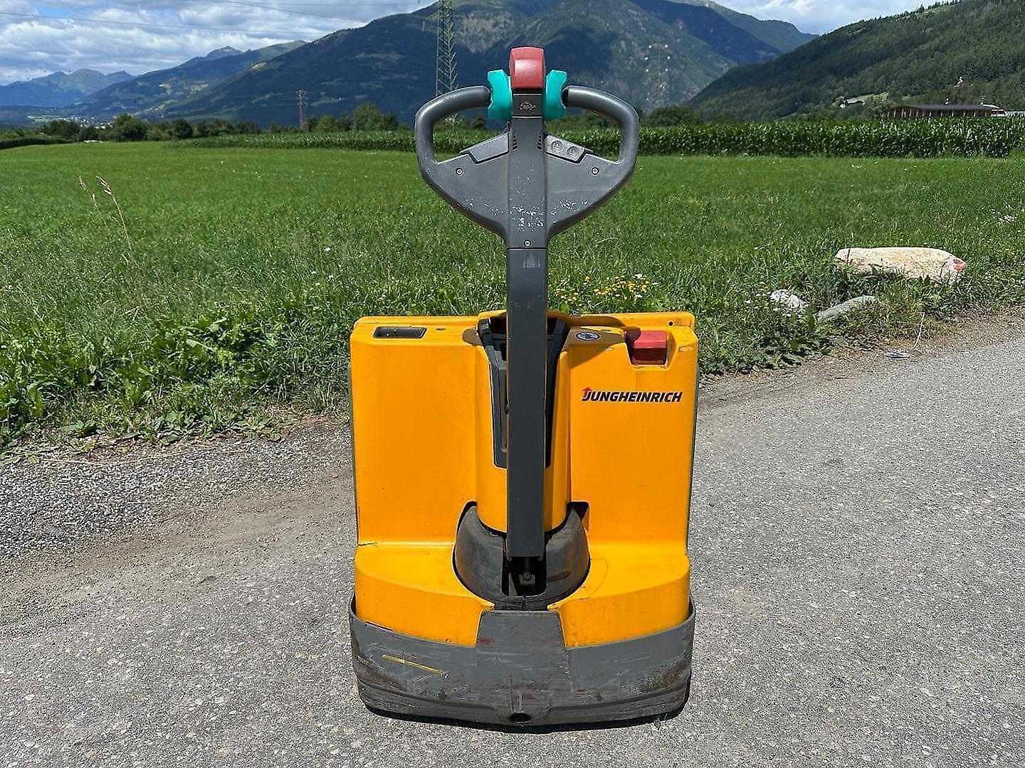 Used Forklift Jungheinrich EJE 118i Gājēju krautņotājs ar dīseli (Image 3) Used Forklift Jungheinrich EJE 118i Gājēju krautņotājs ar dīseli (Image 3)