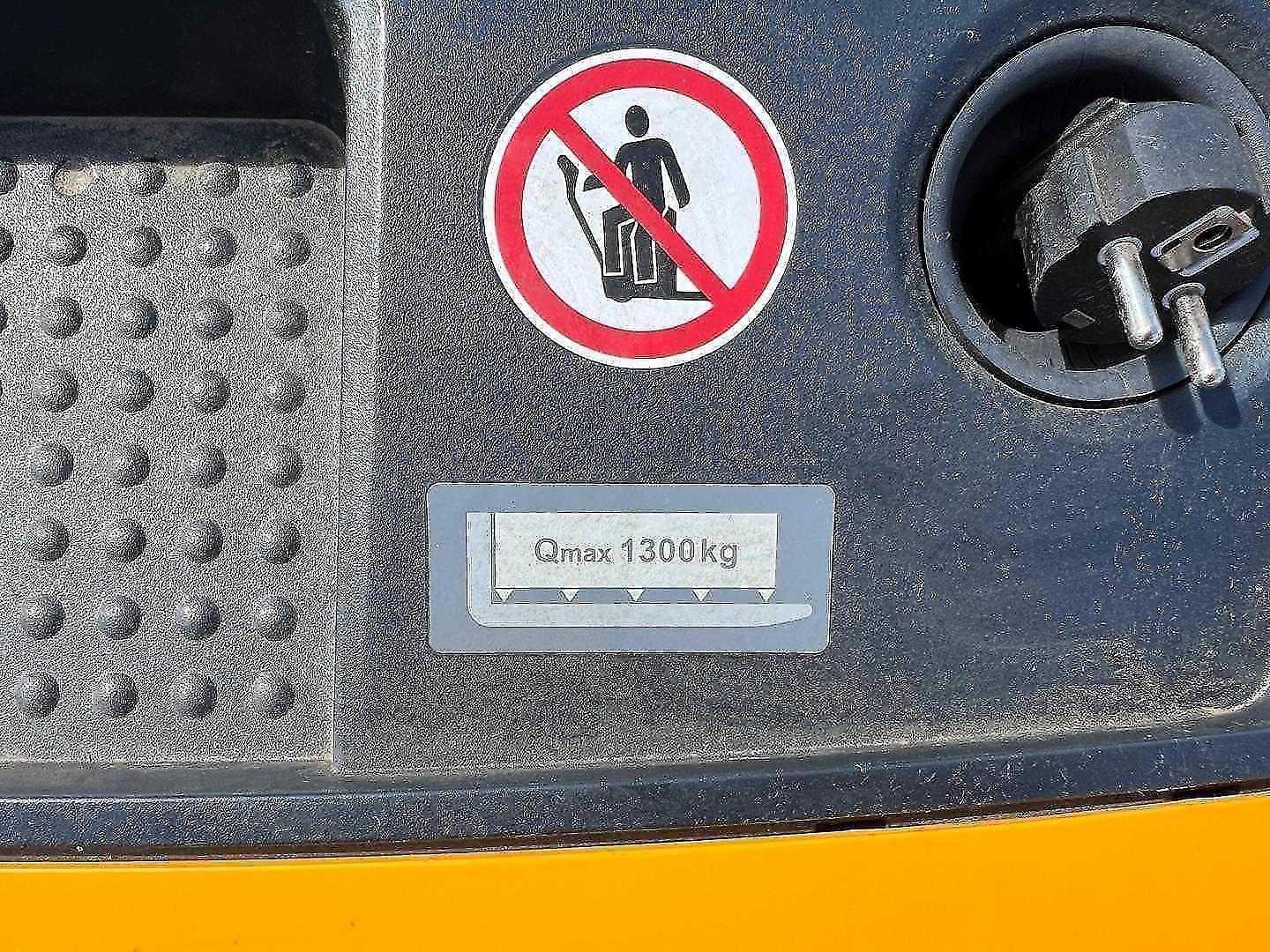 Used Forklift Jungheinrich EJE M15i Gājēju krautņotājs ar dīseli (Image 8) Used Forklift Jungheinrich EJE M15i Gājēju krautņotājs ar dīseli (Image 8)