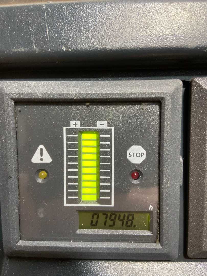 Used Forklift Jungheinrich EJE220 Gājēju krautņotājs ar dīseli (Image 11) Used Forklift Jungheinrich EJE220 Gājēju krautņotājs ar dīseli (Image 11)