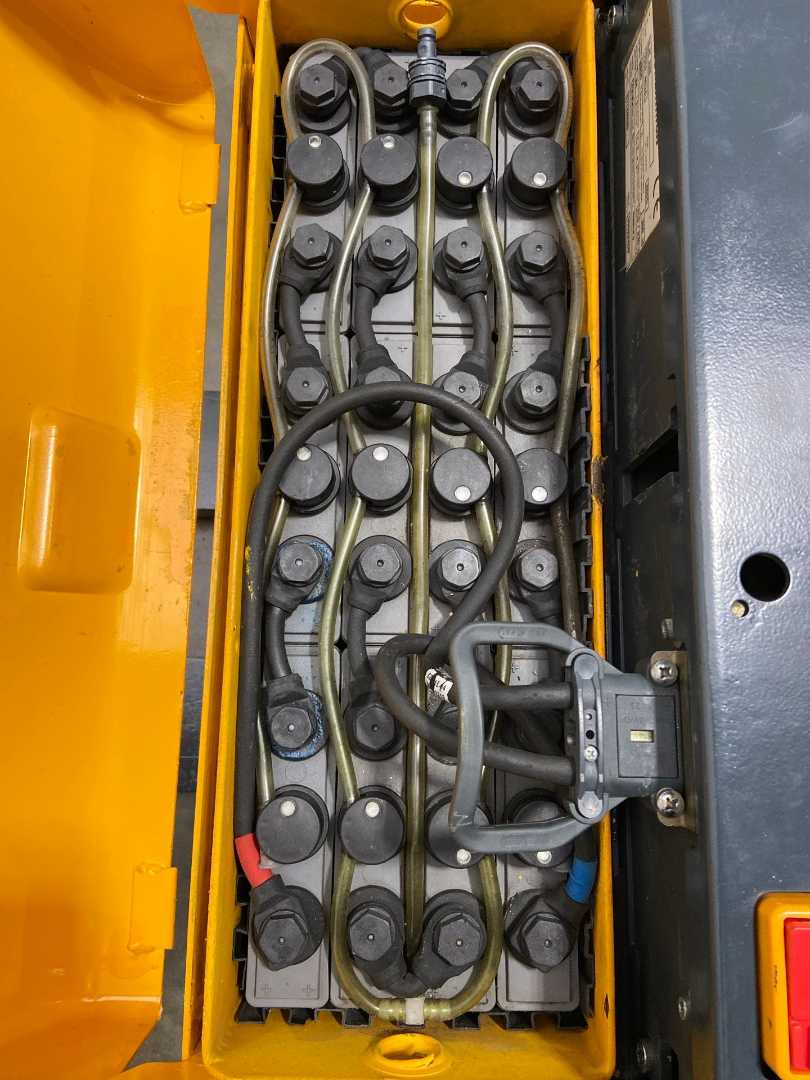 Used Forklift Jungheinrich EJE220 Gājēju krautņotājs ar dīseli (Image 17) Used Forklift Jungheinrich EJE220 Gājēju krautņotājs ar dīseli (Image 17)