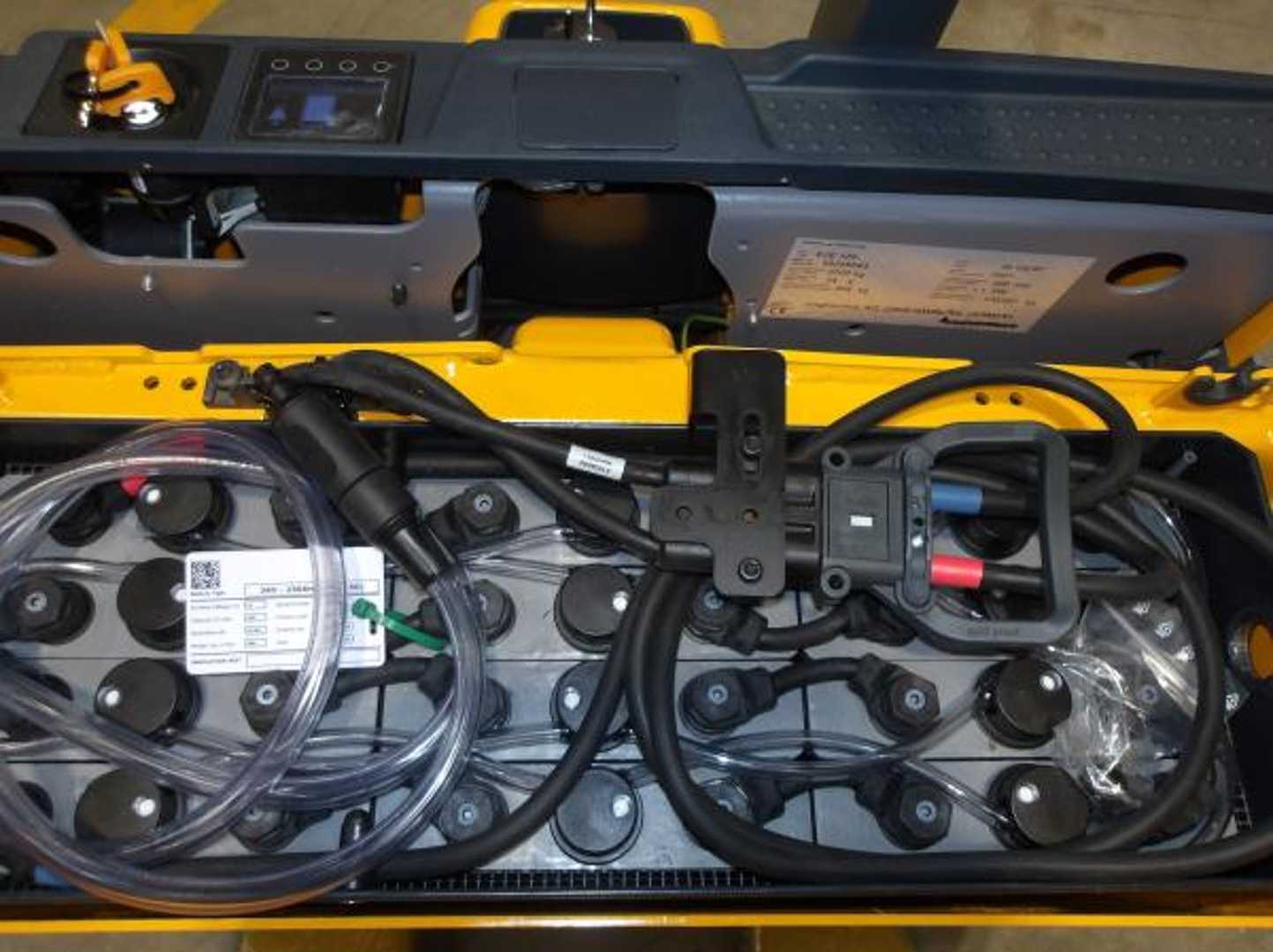 Used Forklift Jungheinrich EJE 120 100-67 Gājēju krautņotājs ar dīseli (Image 3) Used Forklift Jungheinrich EJE 120 100-67 Gājēju krautņotājs ar dīseli (Image 3)