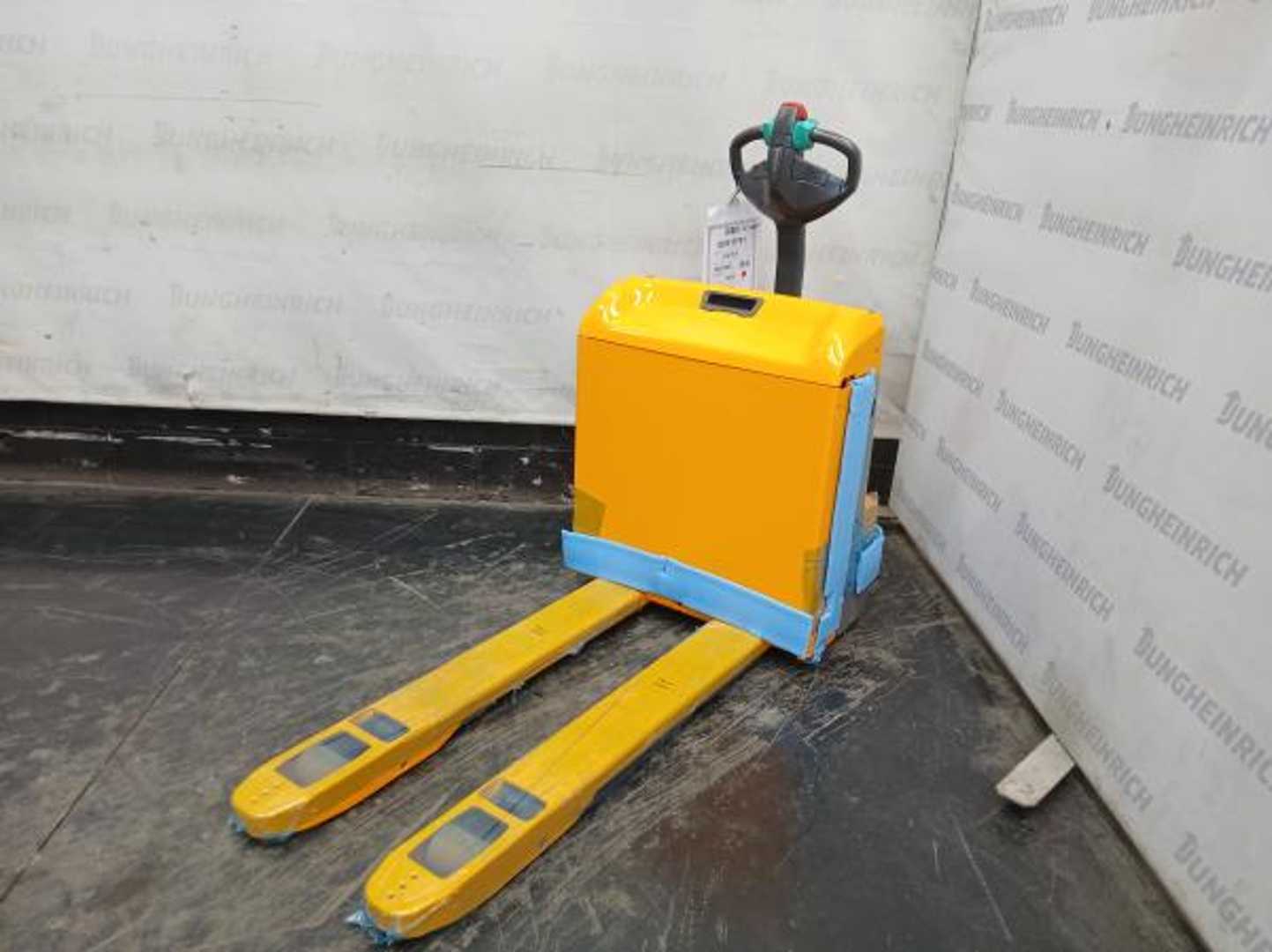Used Forklift Jungheinrich EJE 114 24 115 54 Gājēju krautņotājs ar dīseli (Image 2) Used Forklift Jungheinrich EJE 114 24 115 54 Gājēju krautņotājs ar dīseli (Image 2)