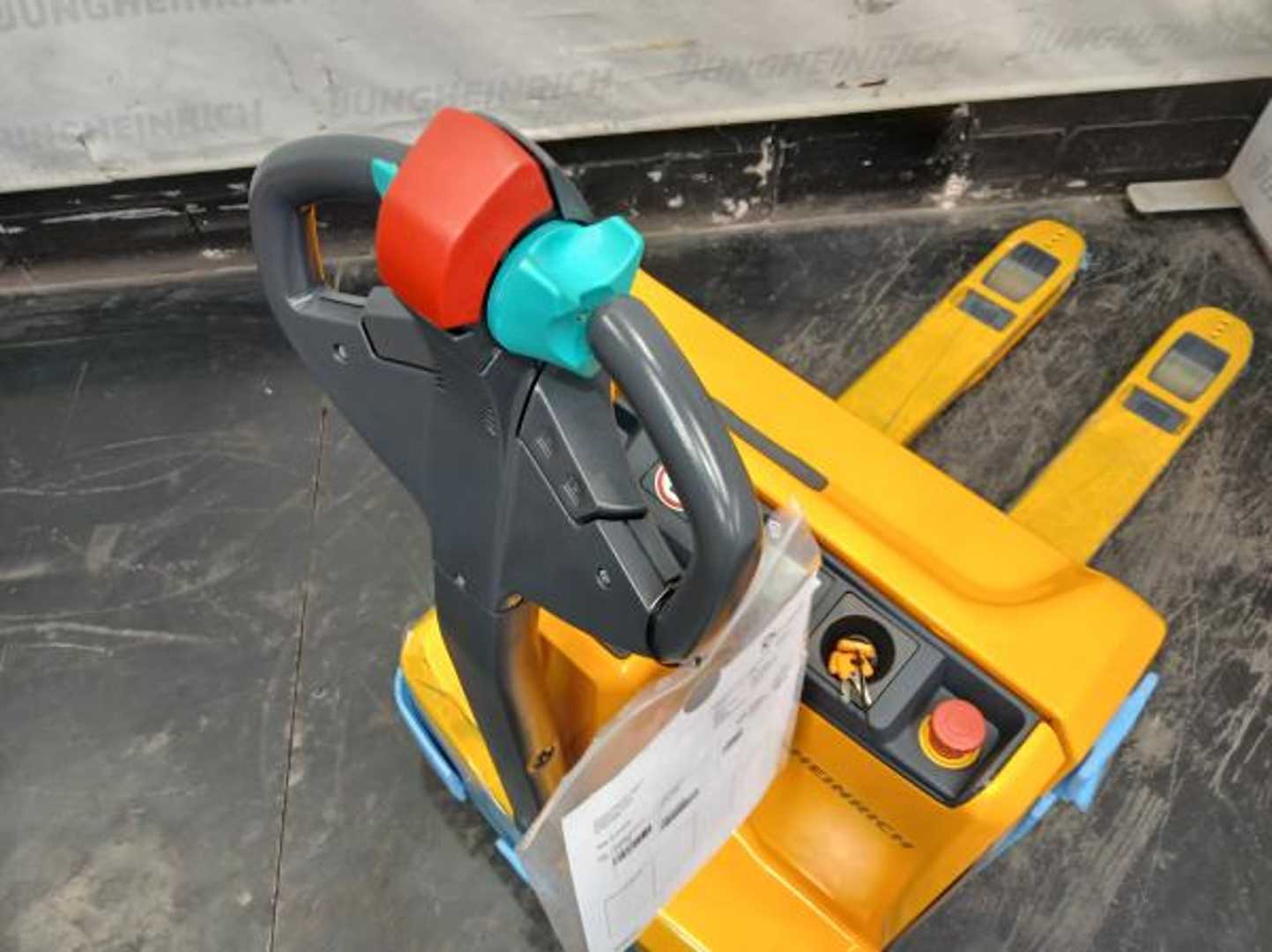 Used Forklift Jungheinrich EJE 114 24 115 54 Gājēju krautņotājs ar dīseli (Image 3) Used Forklift Jungheinrich EJE 114 24 115 54 Gājēju krautņotājs ar dīseli (Image 3)