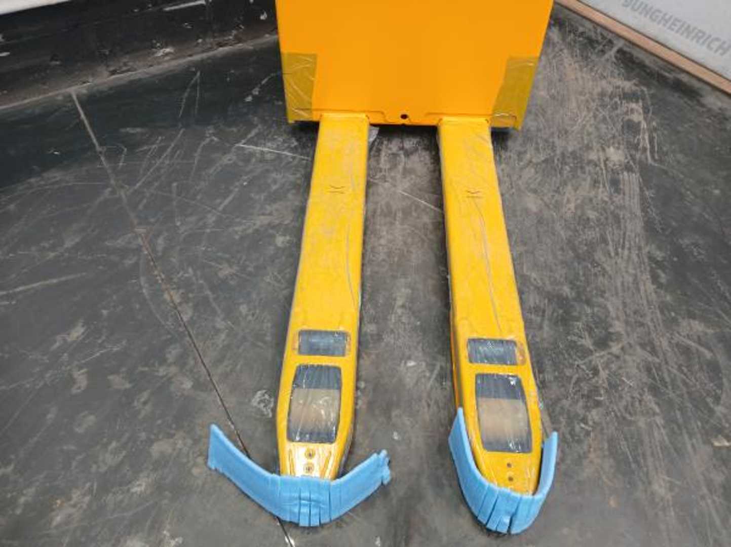 Used Forklift Jungheinrich EJE 114 24 115 54 Gājēju krautņotājs ar dīseli (Image 4) Used Forklift Jungheinrich EJE 114 24 115 54 Gājēju krautņotājs ar dīseli (Image 4)