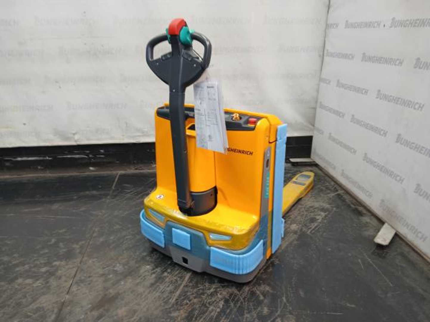 Used Forklift Jungheinrich EJE 114 21 115 54 Gājēju krautņotājs ar dīseli (Image 1) Used Forklift Jungheinrich EJE 114 21 115 54 Gājēju krautņotājs ar dīseli (Image 1)