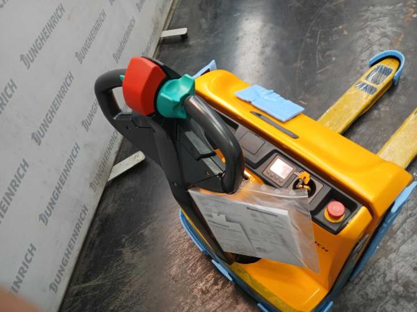 Used Forklift Jungheinrich EJE 114 21 115 54 Gājēju krautņotājs ar dīseli (Image 3) Used Forklift Jungheinrich EJE 114 21 115 54 Gājēju krautņotājs ar dīseli (Image 3)