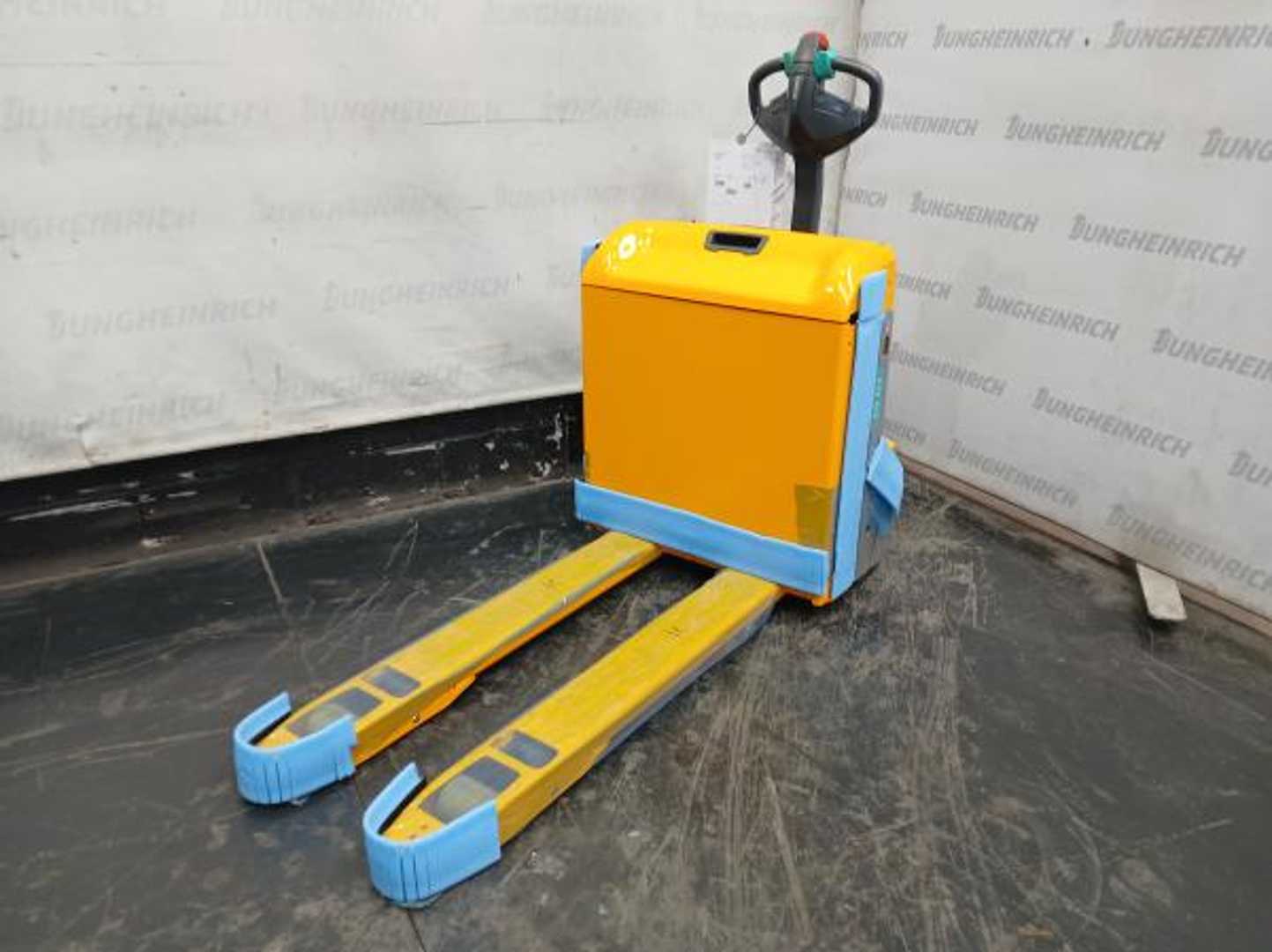 Used Forklift Jungheinrich EJE 114 24 115 54 Gājēju krautņotājs ar dīseli (Image 2) Used Forklift Jungheinrich EJE 114 24 115 54 Gājēju krautņotājs ar dīseli (Image 2)