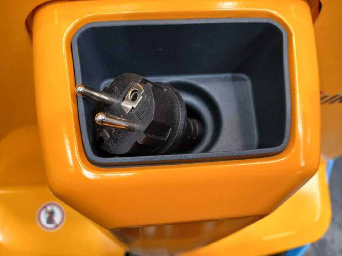 Used Forklift Jungheinrich EJE 114 24 115 54 Gājēju krautņotājs ar dīseli (Image 7) Used Forklift Jungheinrich EJE 114 24 115 54 Gājēju krautņotājs ar dīseli (Image 7)