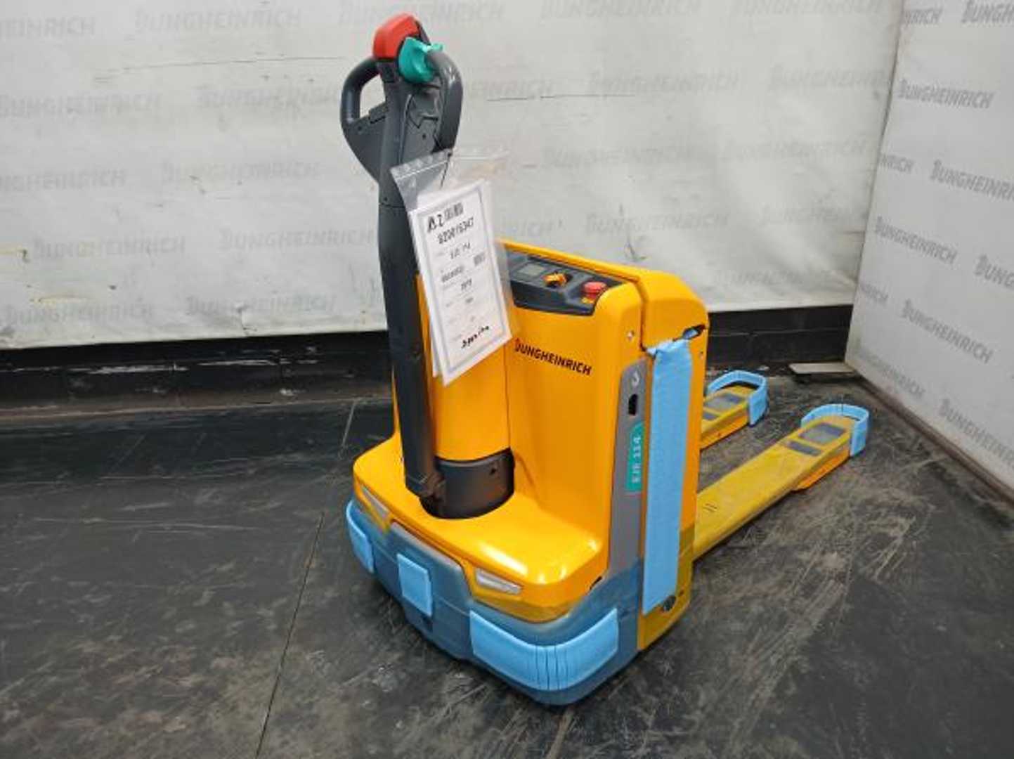 Used Forklift Jungheinrich EJE 114 24 115 54 Gājēju krautņotājs ar dīseli (Image 1) Used Forklift Jungheinrich EJE 114 24 115 54 Gājēju krautņotājs ar dīseli (Image 1)