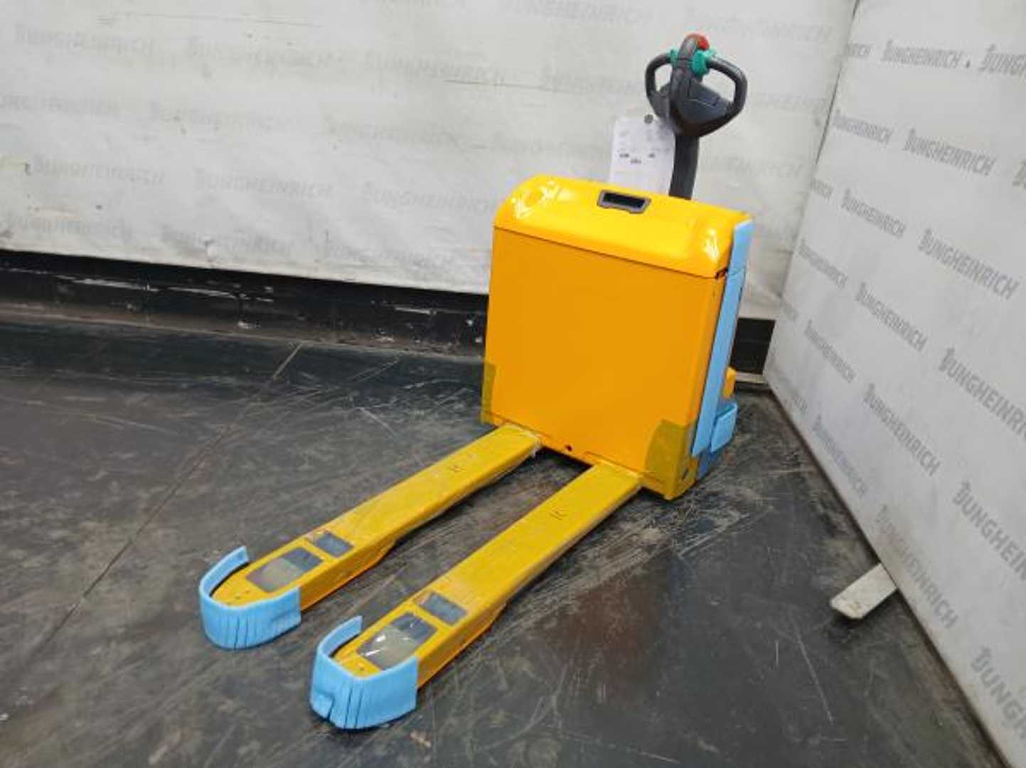 Used Forklift Jungheinrich EJE 114 24 115 54 Gājēju krautņotājs ar dīseli (Image 2) Used Forklift Jungheinrich EJE 114 24 115 54 Gājēju krautņotājs ar dīseli (Image 2)
